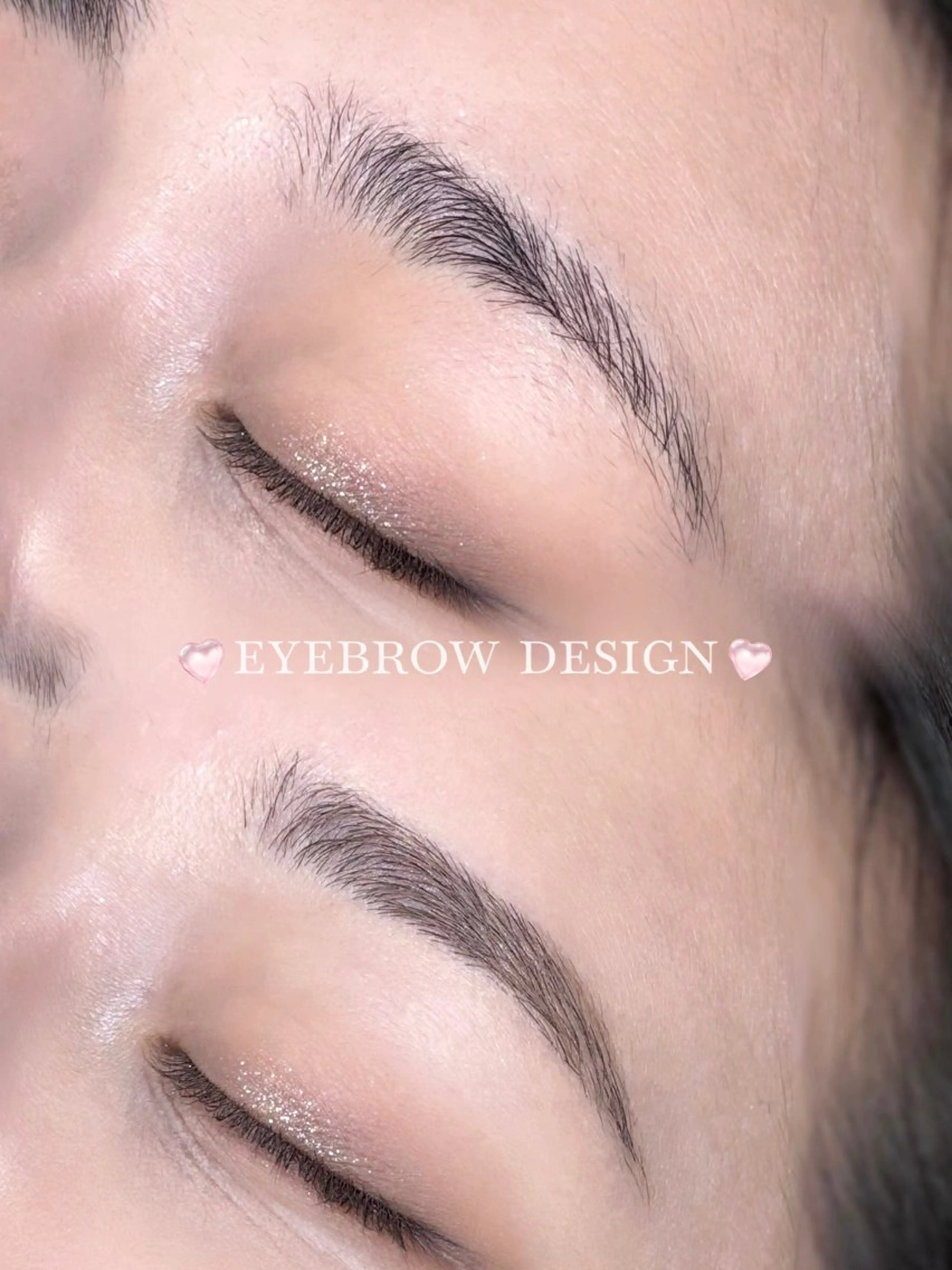 眉毛アイブロウデザインWAX+間引き(毛量調整)+眉毛メイク仕上げの写真