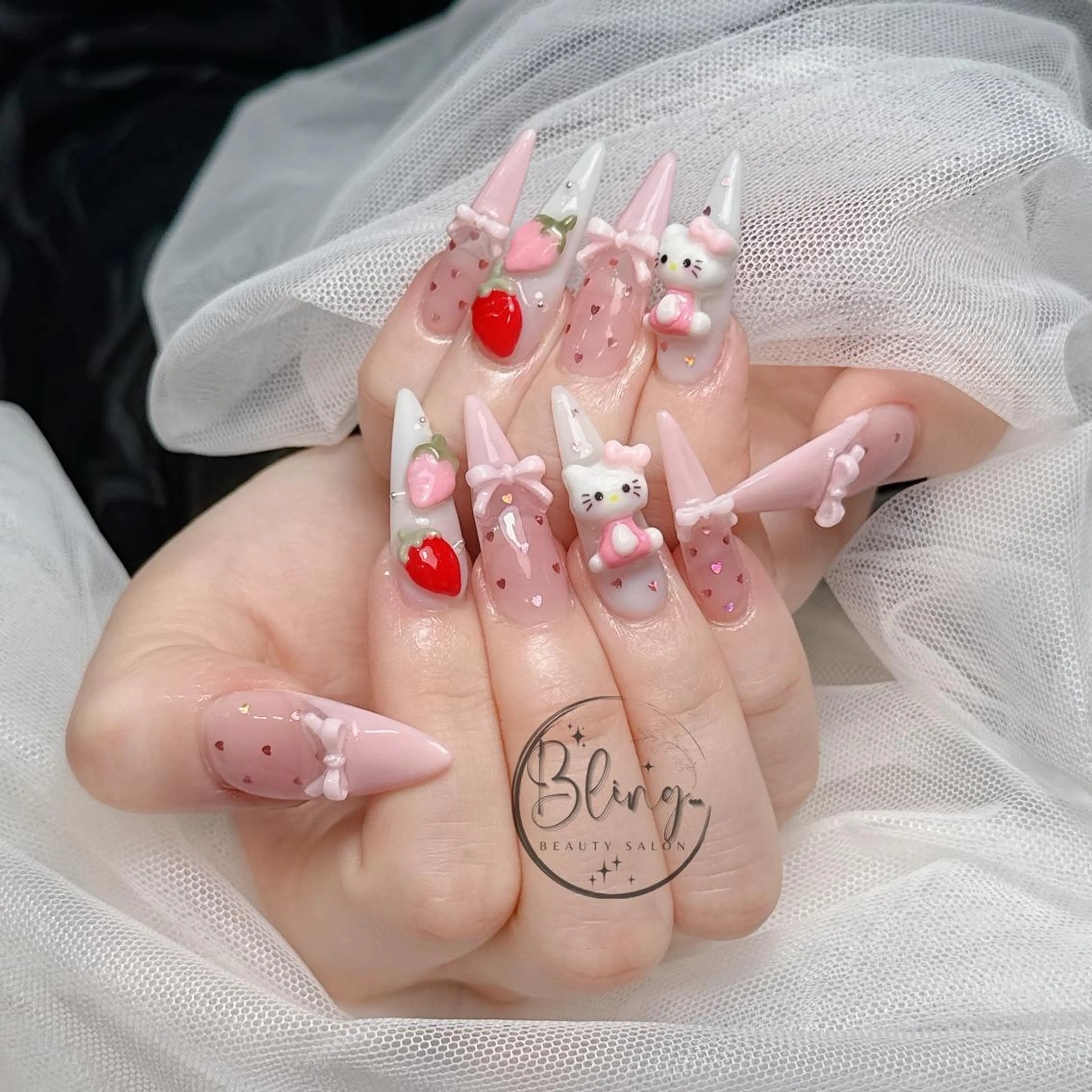 ロング 韓国風ヘア ハンドネイル Bling Salonのネイルデザイン