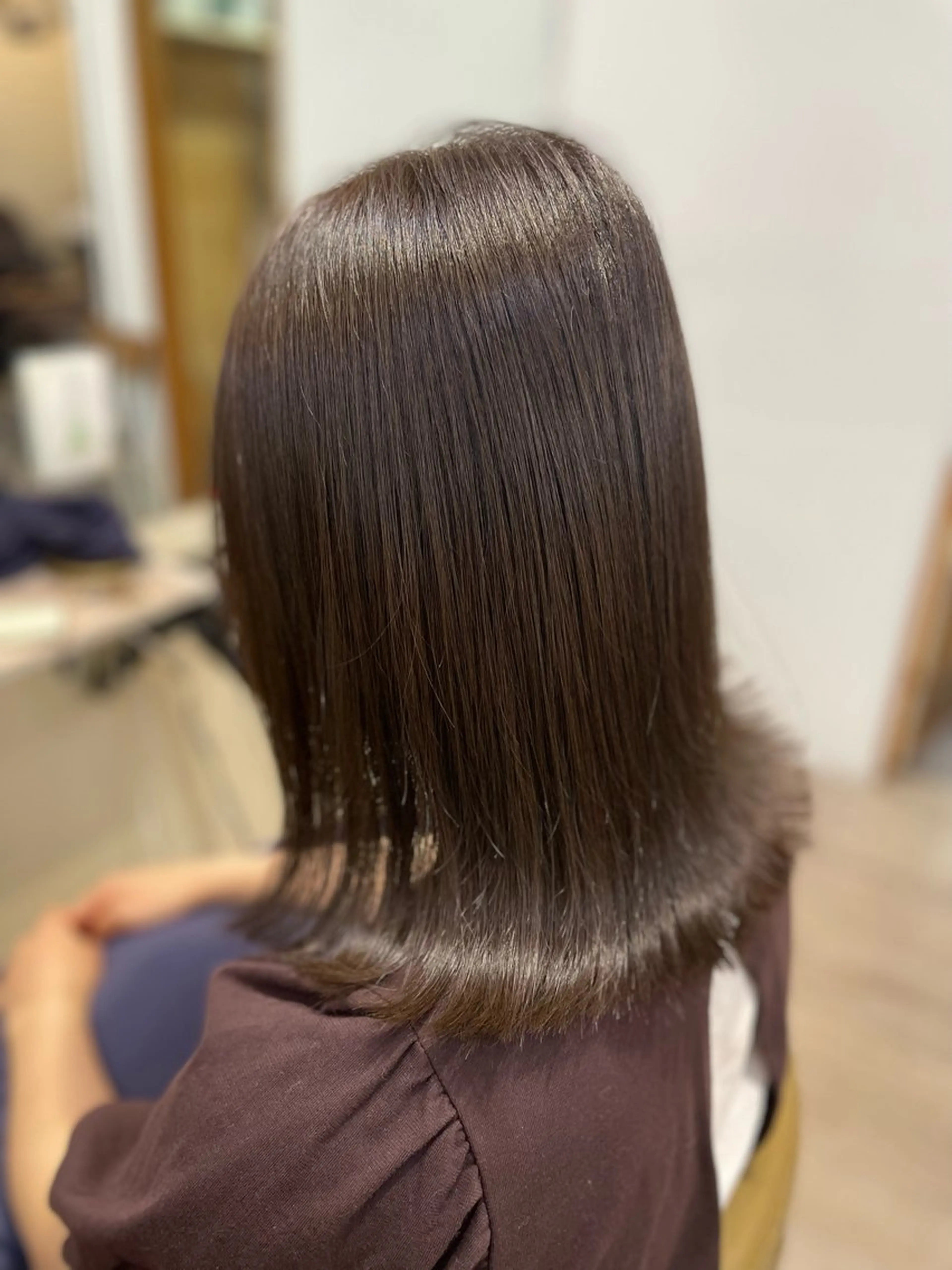 ミディアム 茅野 あゆ美のヘアスタイル