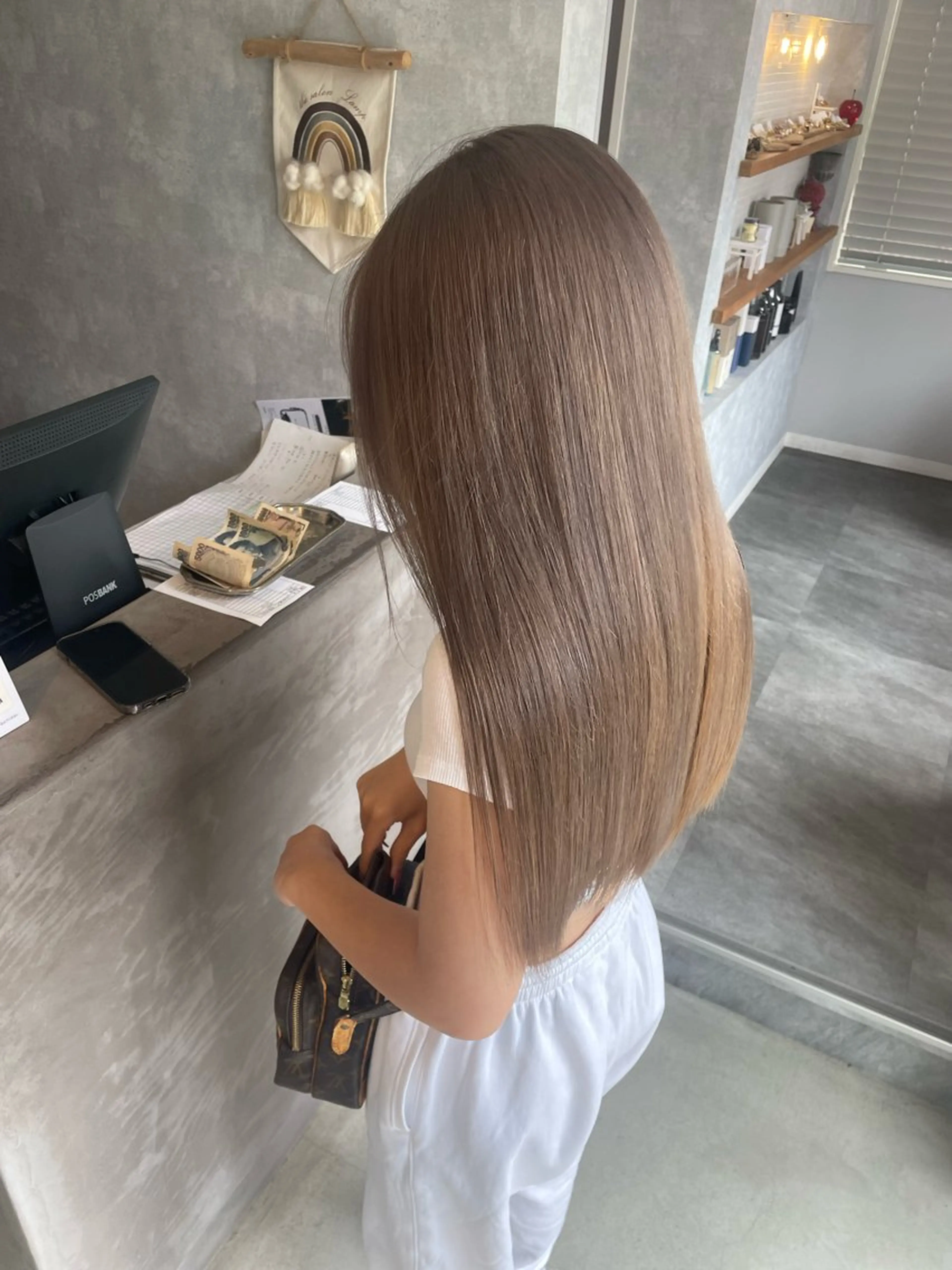 ワンブリーチ ＋ カラー ＋ トリートメント👸🏼🥂✨の写真