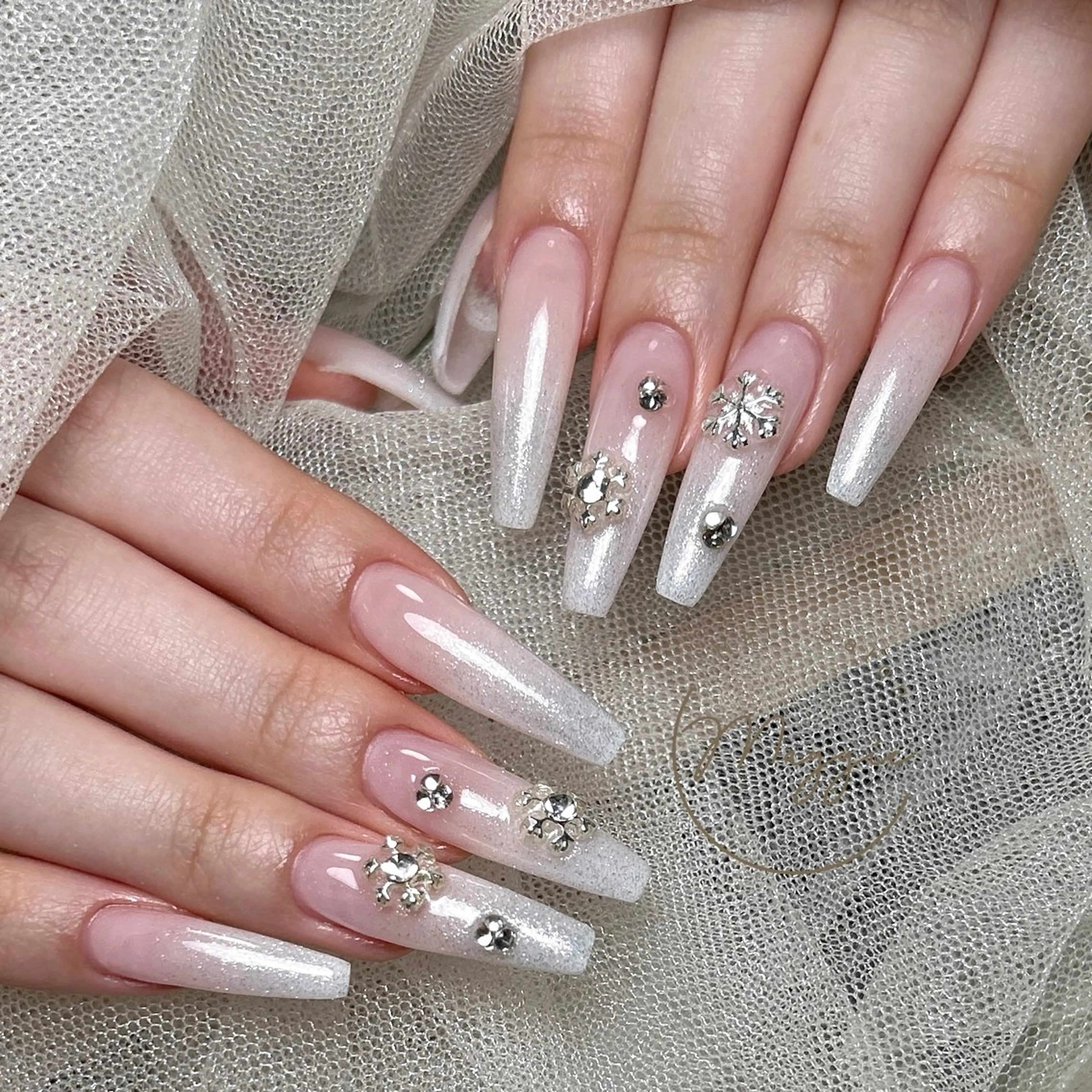ネイル Maggie Nail🦩のネイルデザイン