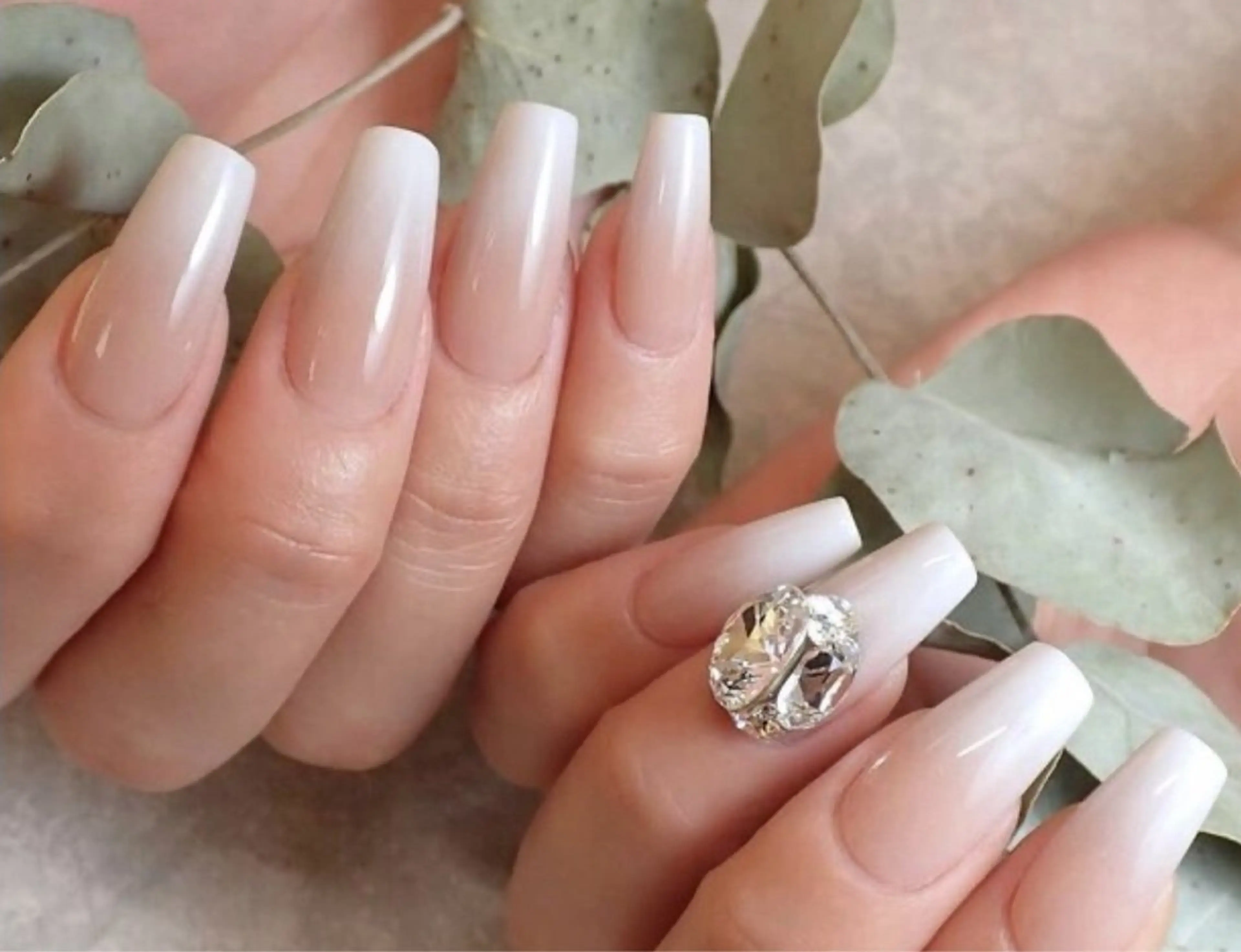 ネイル アールビーネイル所属・mase Megumiのネイルデザイン