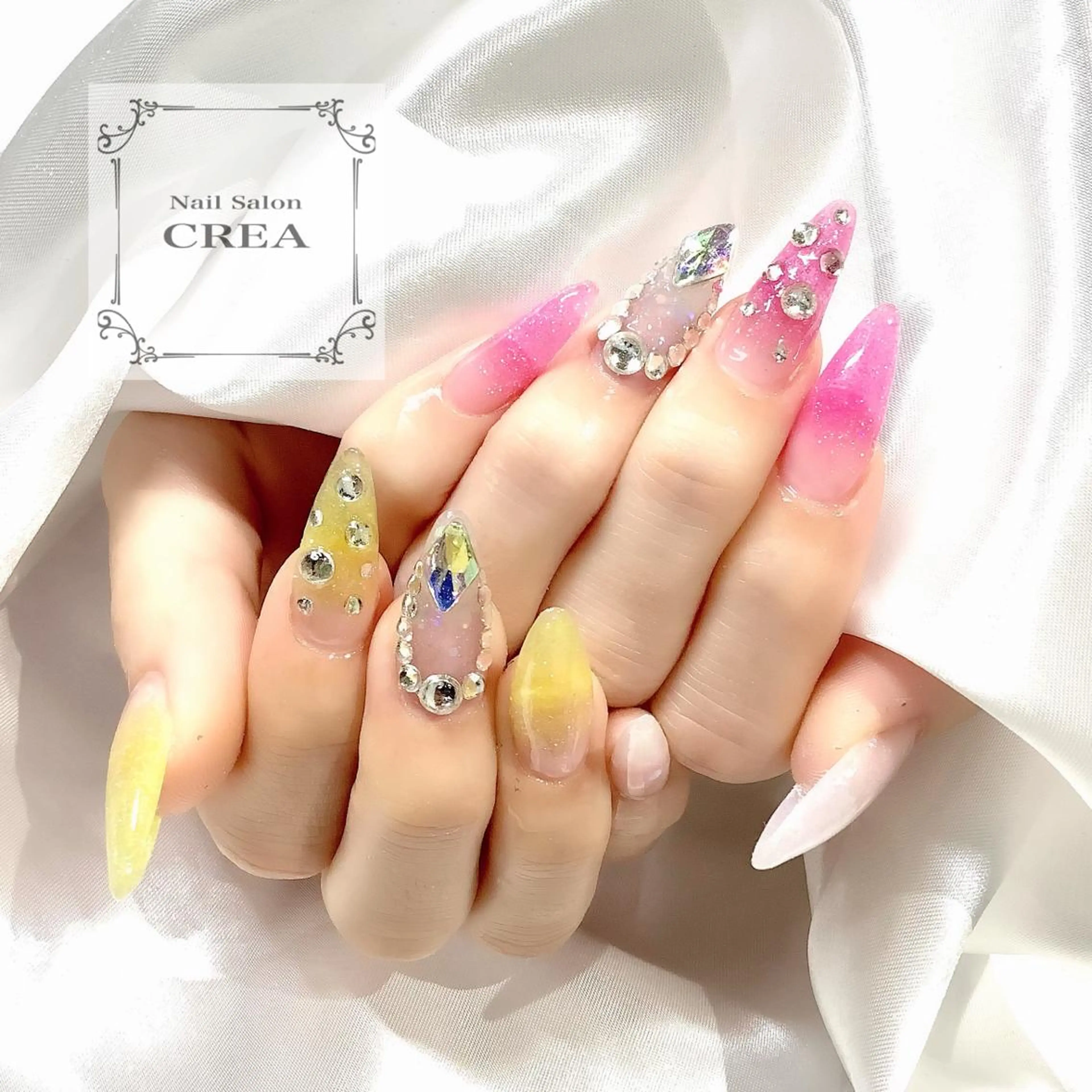 ネイル キラキラネイル ハンドネイル NailSalon CREAのネイルデザイン