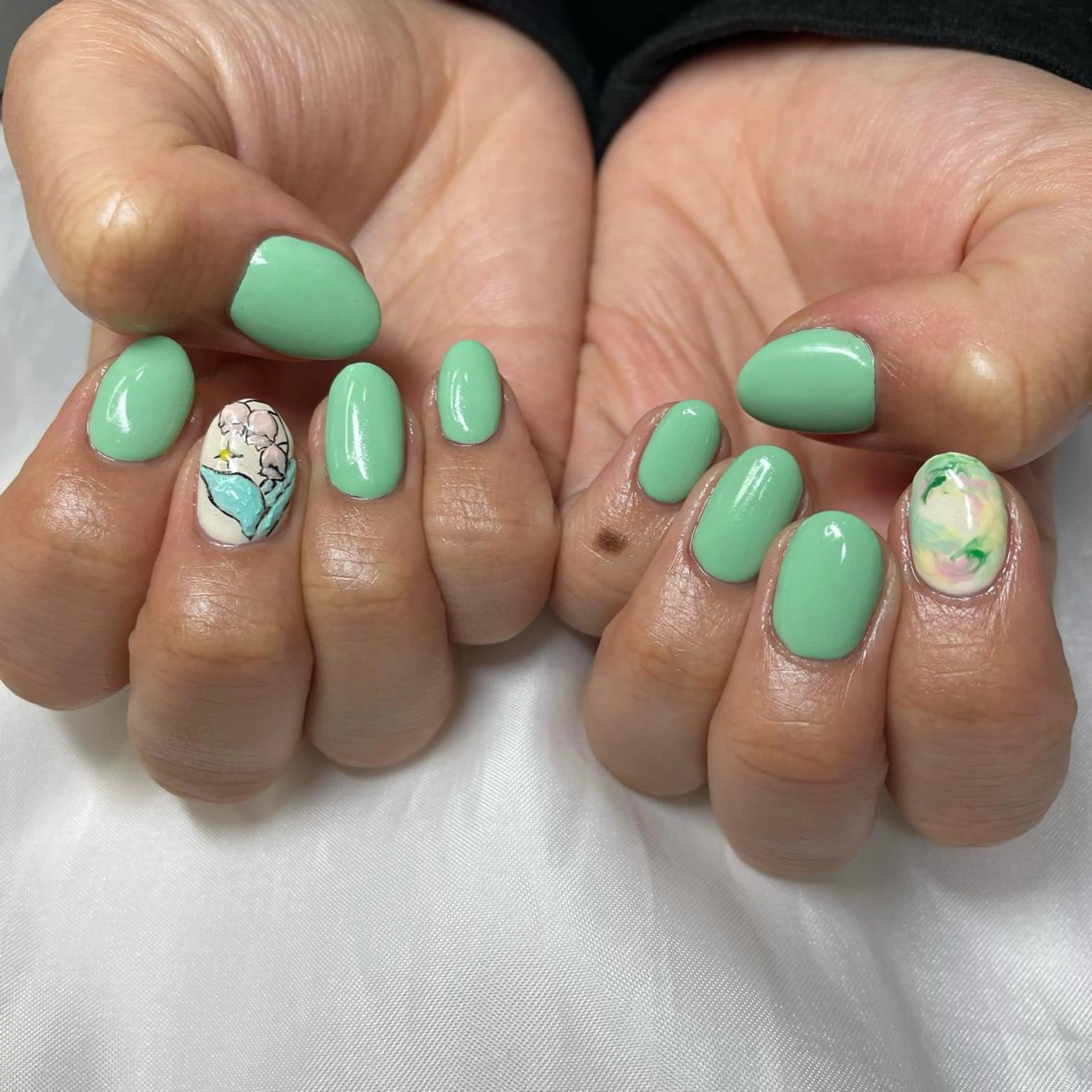 ネイル うにゃねいる🌷 Mayaのネイルデザイン