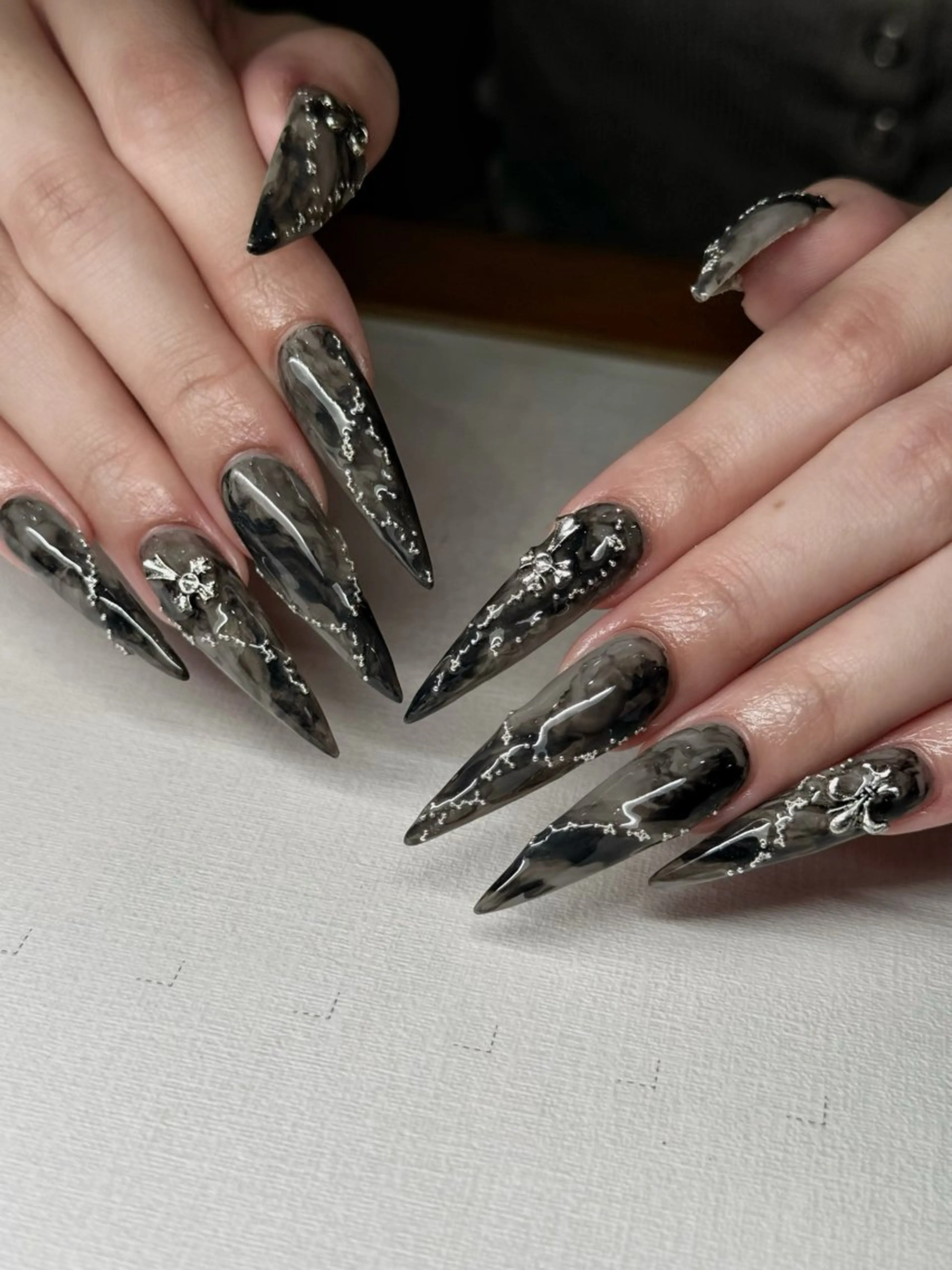 ネイル チークネイル フレンチネイル 韓国ネイル マグネットネイル ミラーネイル ハンドネイル MILO 168 池袋のネイルデザイン