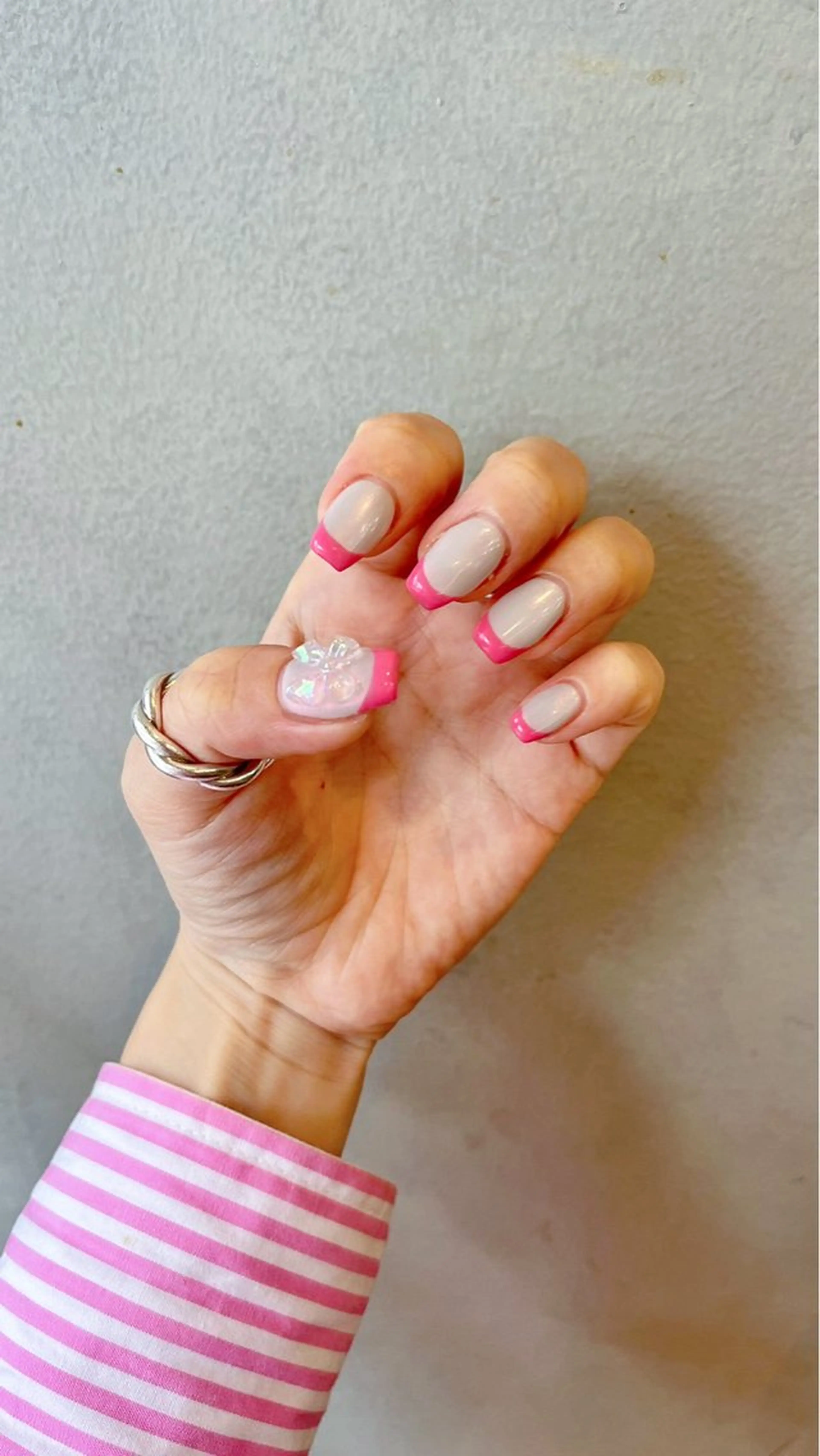 💅🏻✨フレンチネイル（オフ・ケア込み）の写真