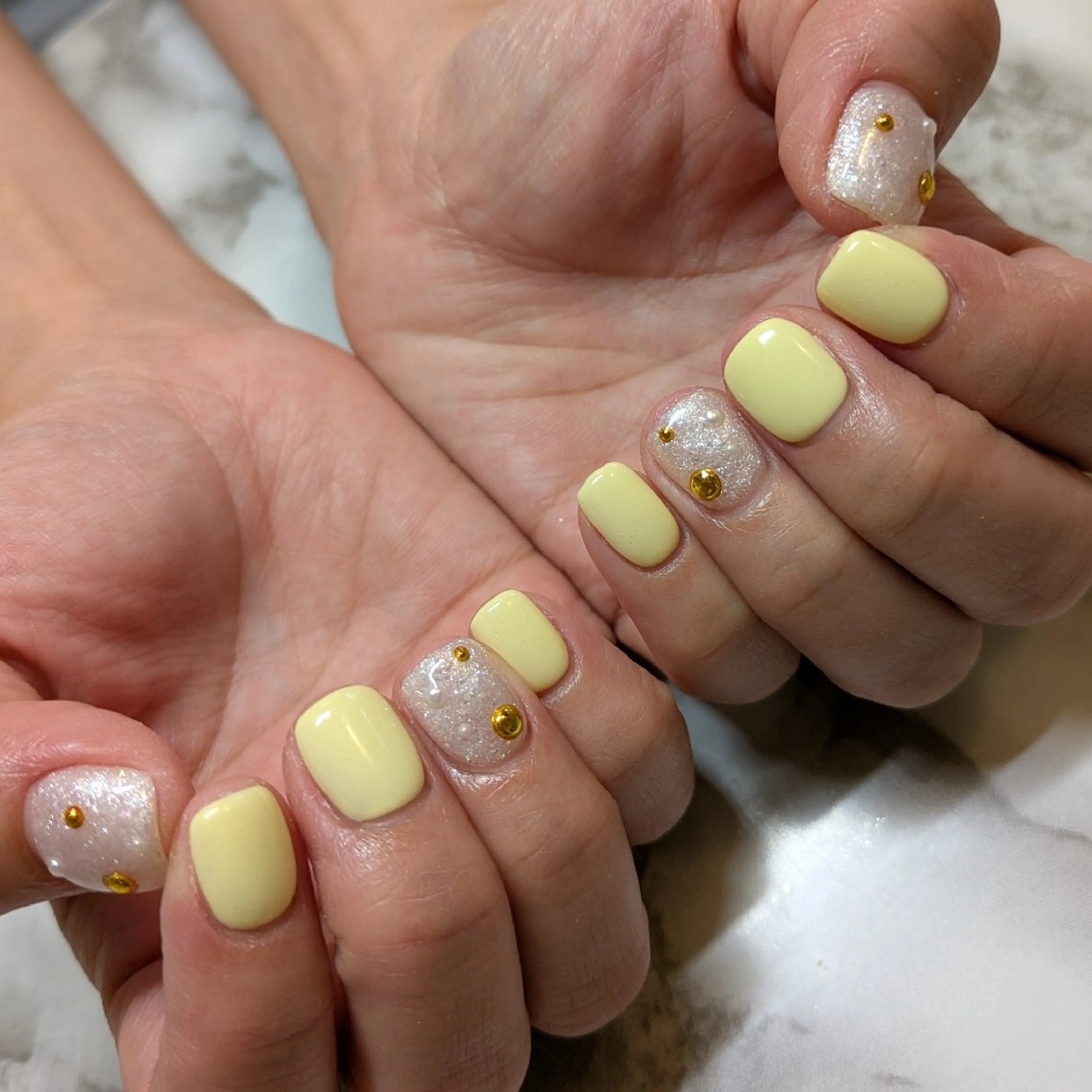 ネイル キラキラネイル ジェヌインネイル 河内のネイルデザイン