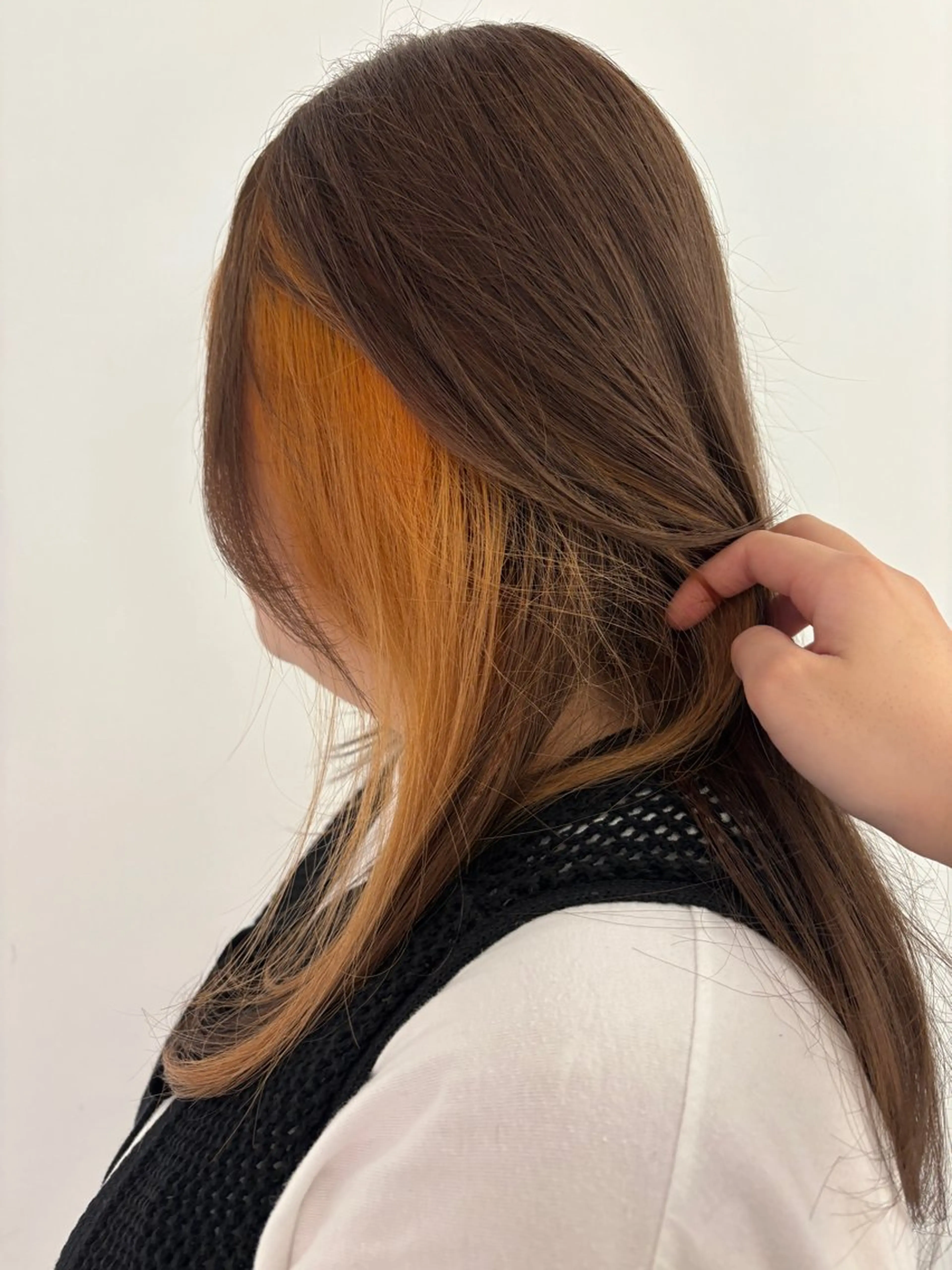 カラー UNBIRTHDAY Erenaのヘアスタイル