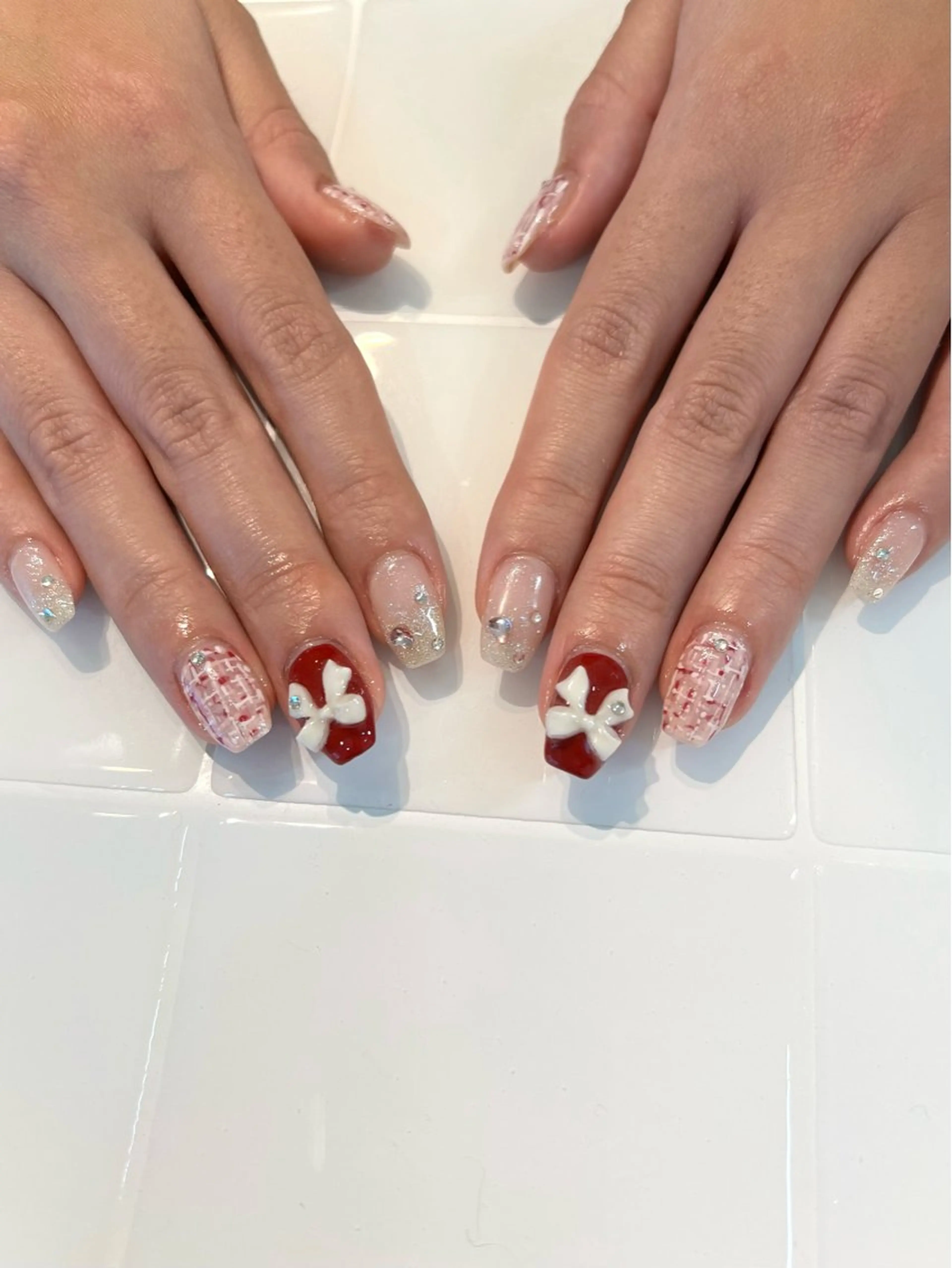 ネイル クリスマス ハンドネイル sio.nail&eyebrow salon shimokitazawa2号店所属・nailist mana𖤐´-のネイルデザイン
