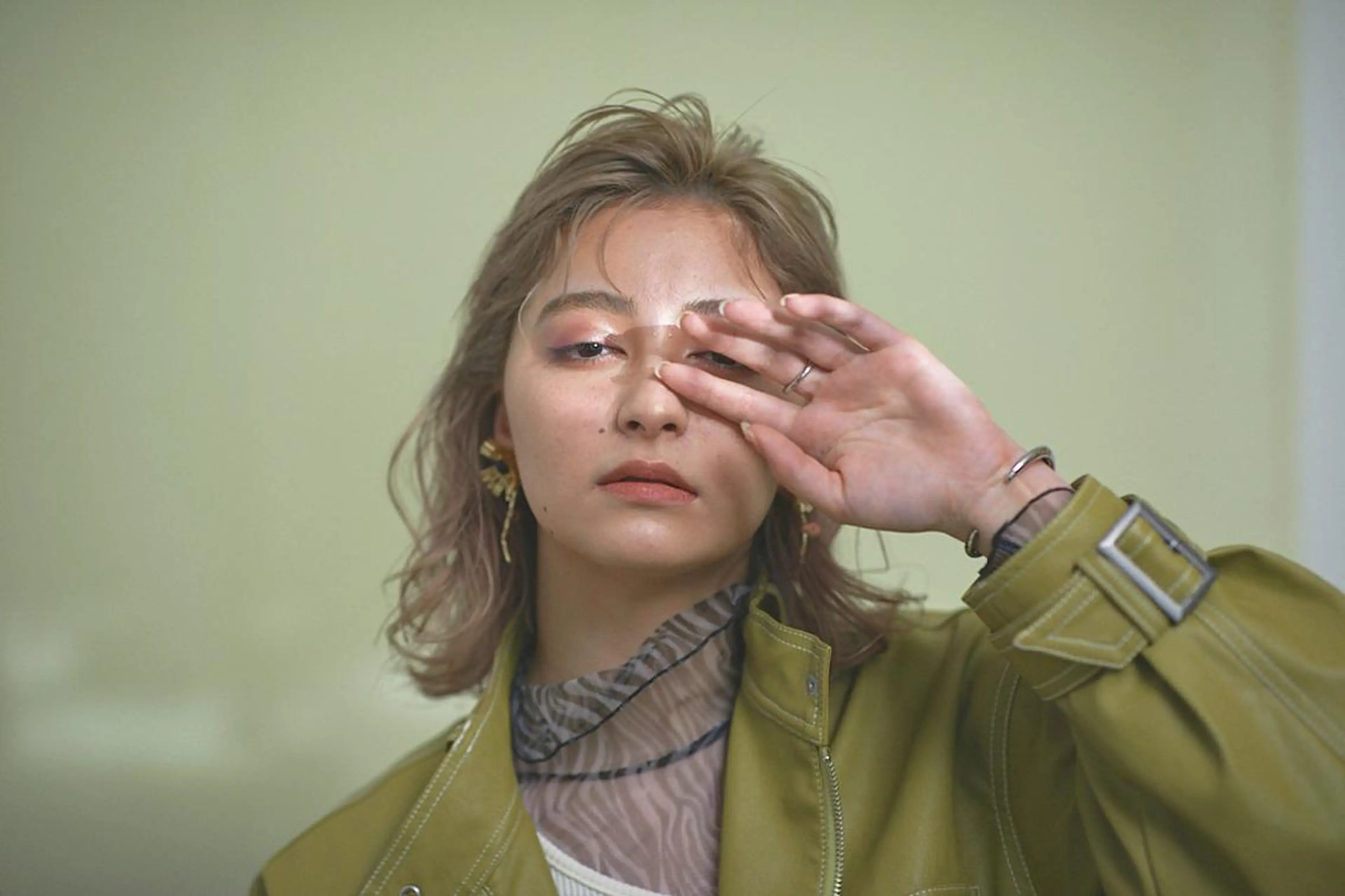 ミディアム カラー CiNEMA daikanyama所属・透明感カラー🫧 今泉健太のヘアスタイル