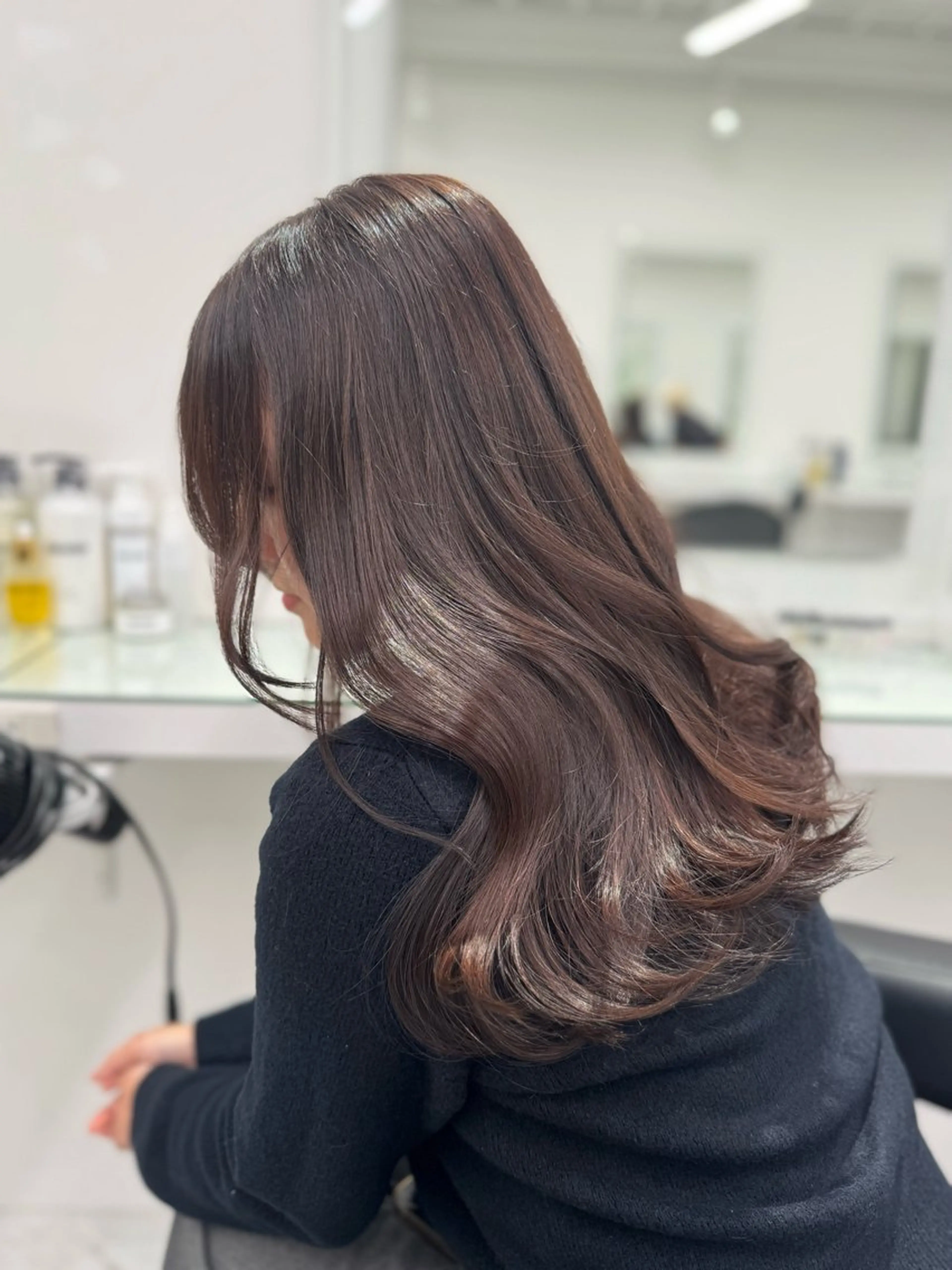 セミロング カラー ヘアカラー トリートメント ブリーチなし🤍透明 感カラー🤍しゅうじのヘアスタイル