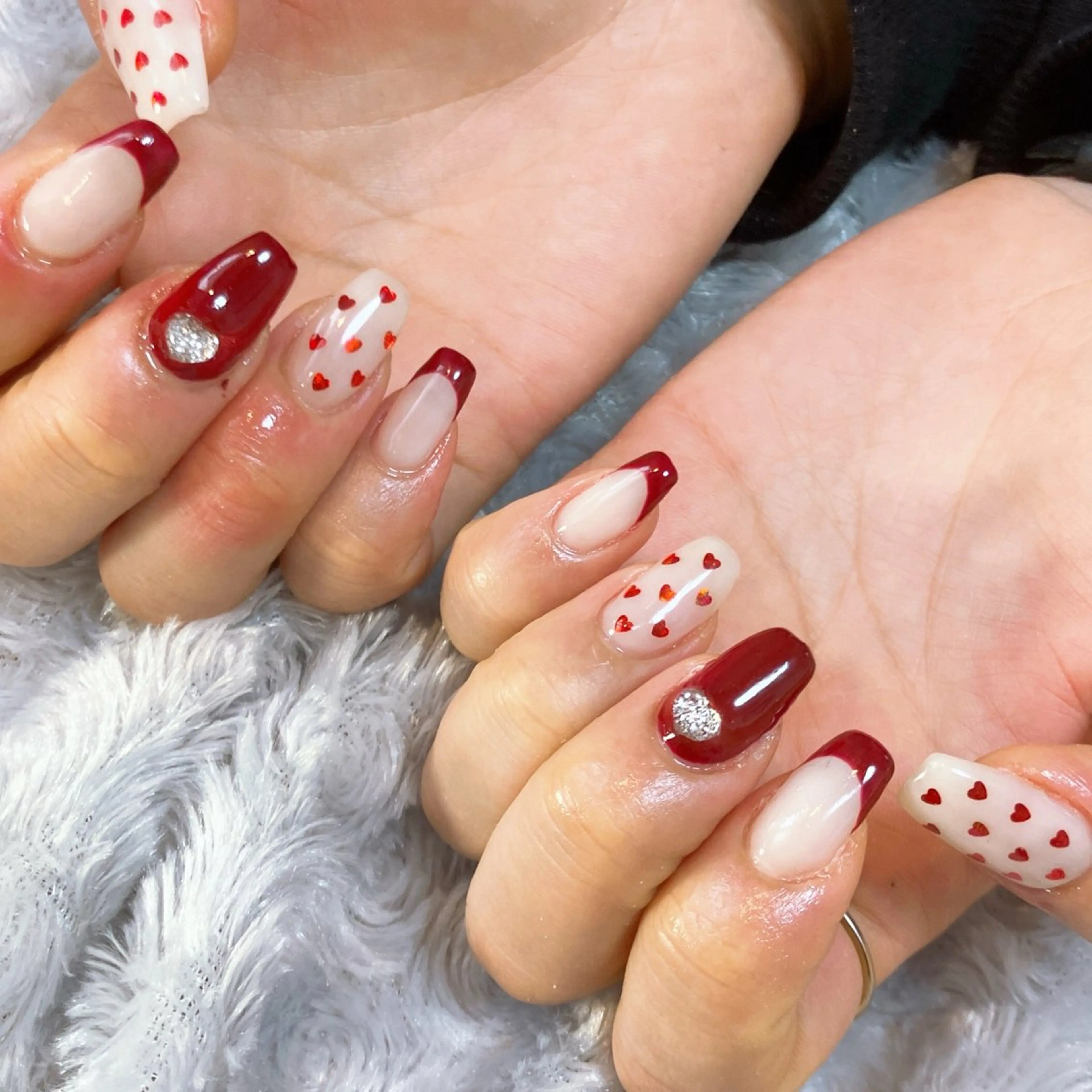 ネイル フレンチネイル ジェルネイル ガーリー ハート 赤色 ハンドネイル 自宅ネイルサロン クロバーネイルのネイルデザイン