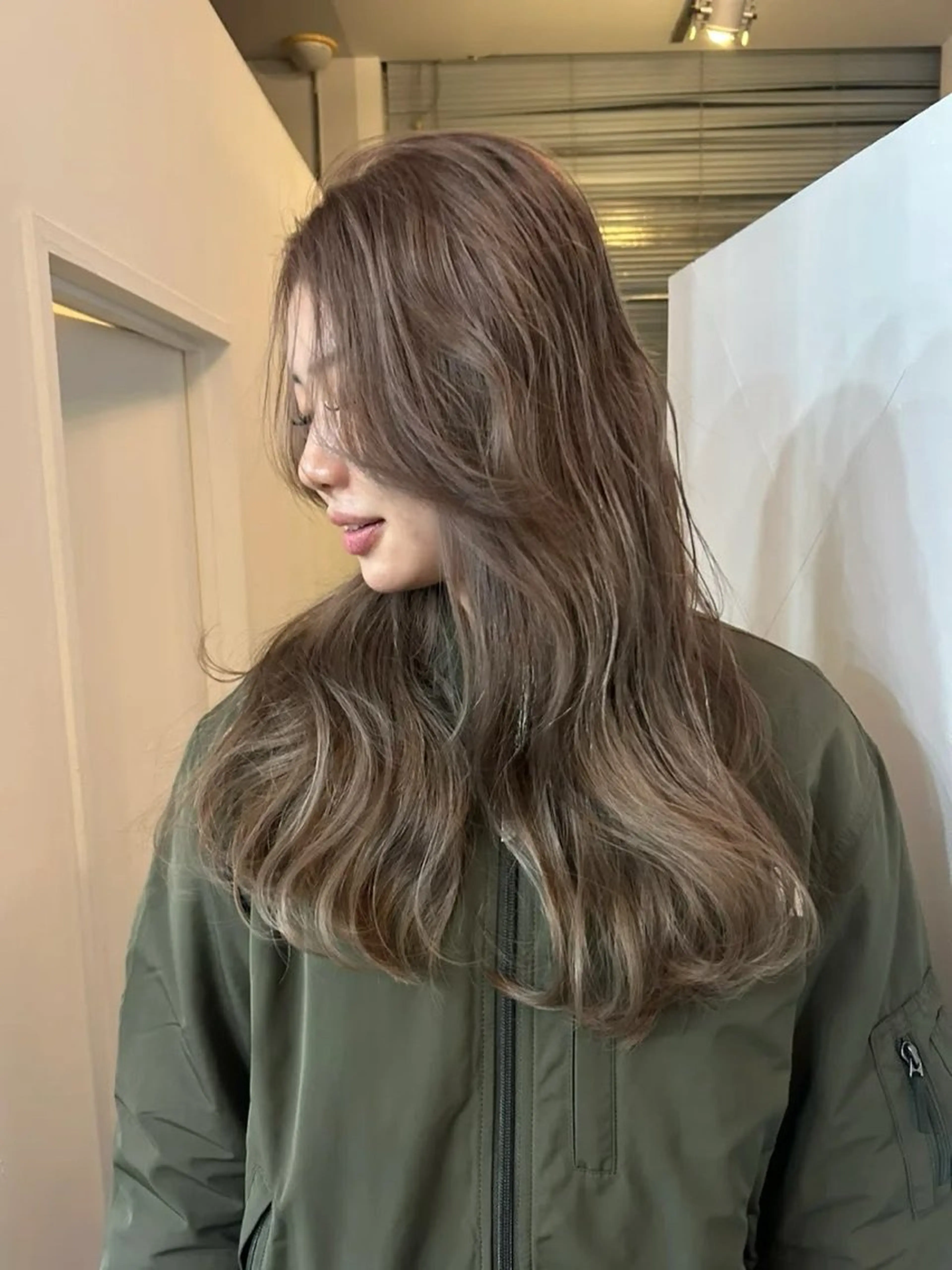 カラー VISION   aoyama所属・かがやしづ ⭐️ハイトーンのヘアスタイル