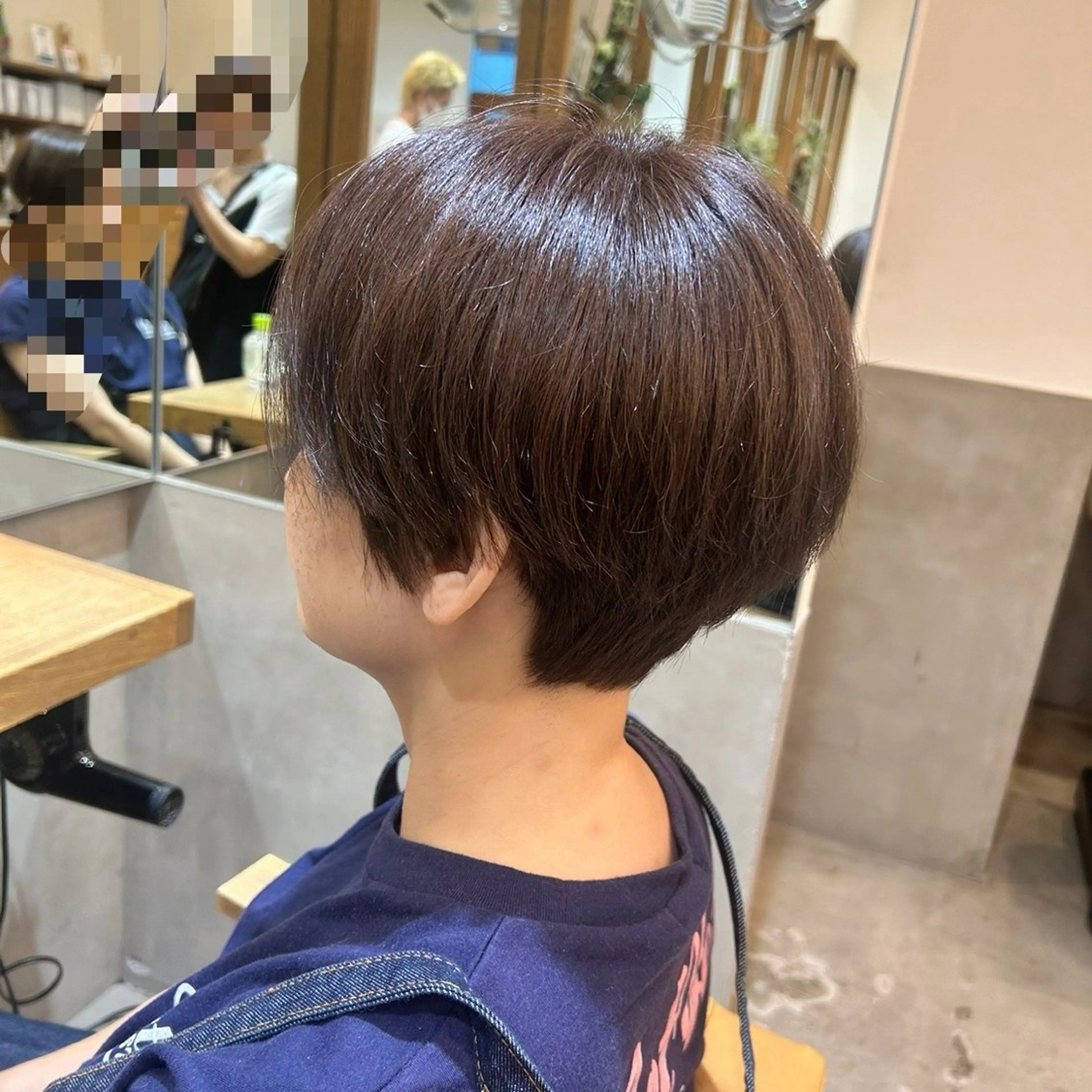 ショート カラー カット ヘアカラー トリートメント 若狭 彩花のヘアスタイル