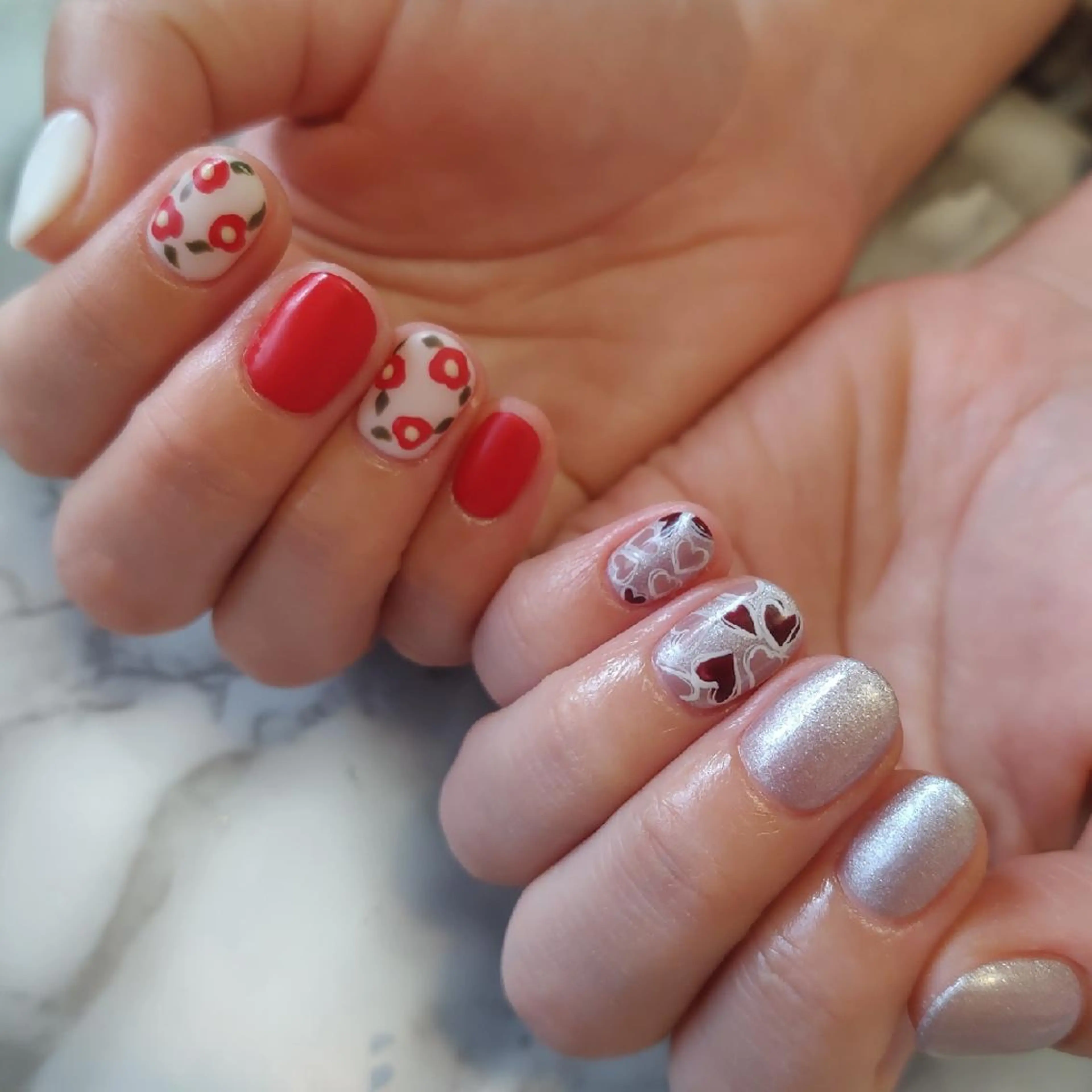 ネイル ジェヌインネイル 河内のネイルデザイン