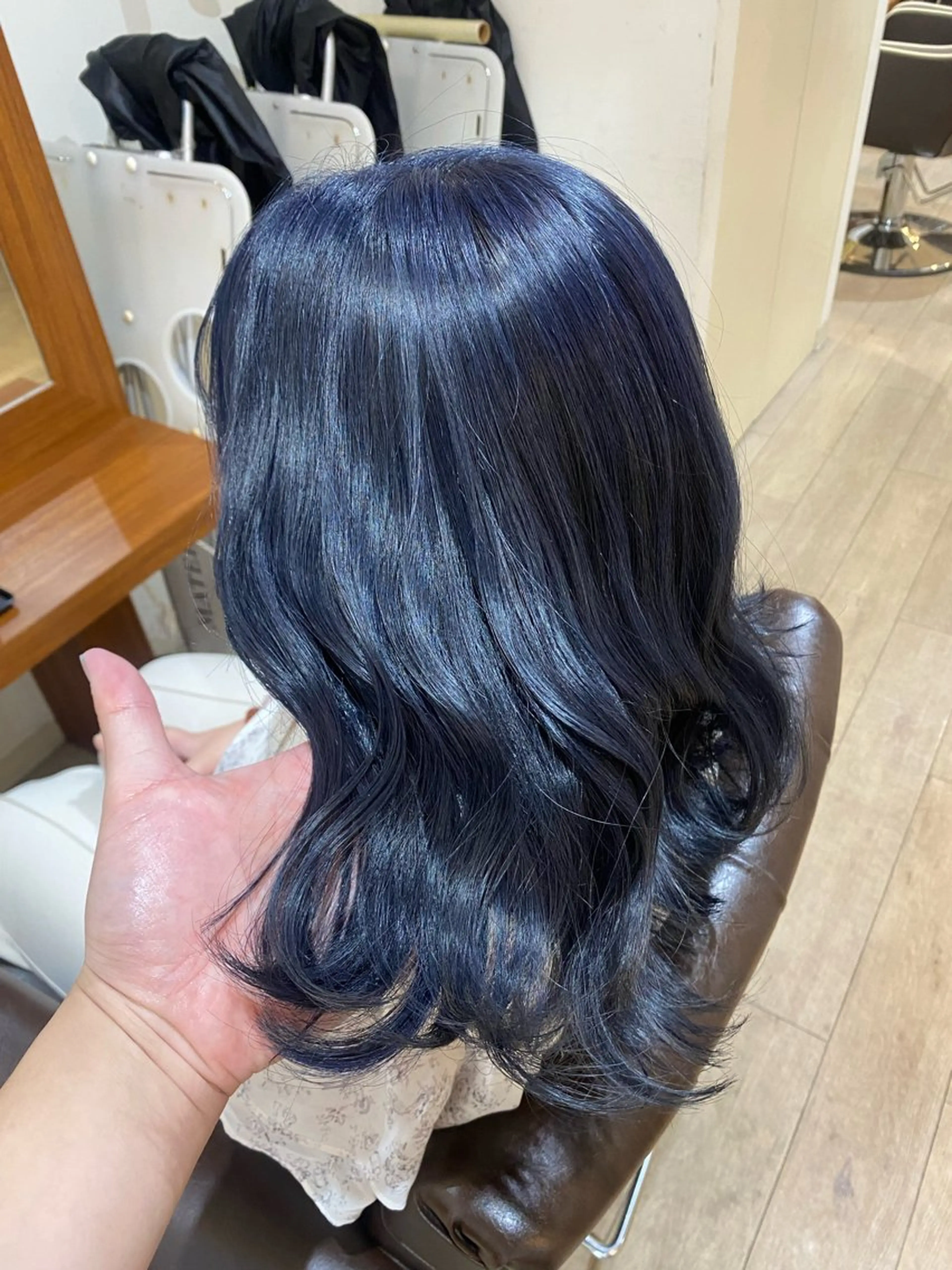 セミロング カラー 黒髪 ブルーカラー ブルーブラック 透明感カラー カット ヘアカラー 縮毛矯正とレイヤー カット/杉村凜汰郎のヘアスタイル