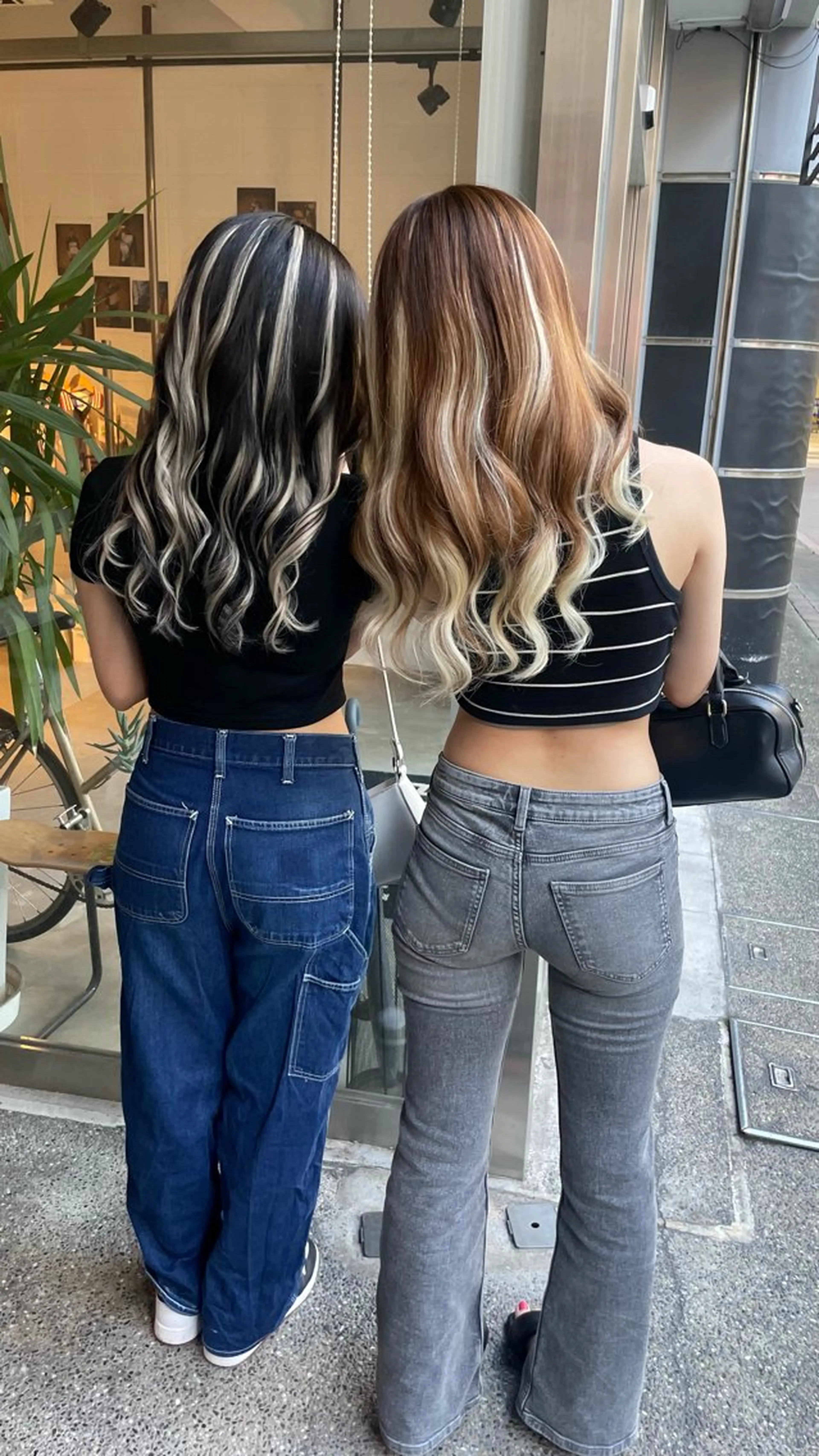 セミロング ハイライト chic 渡辺 桃羽のヘアスタイル