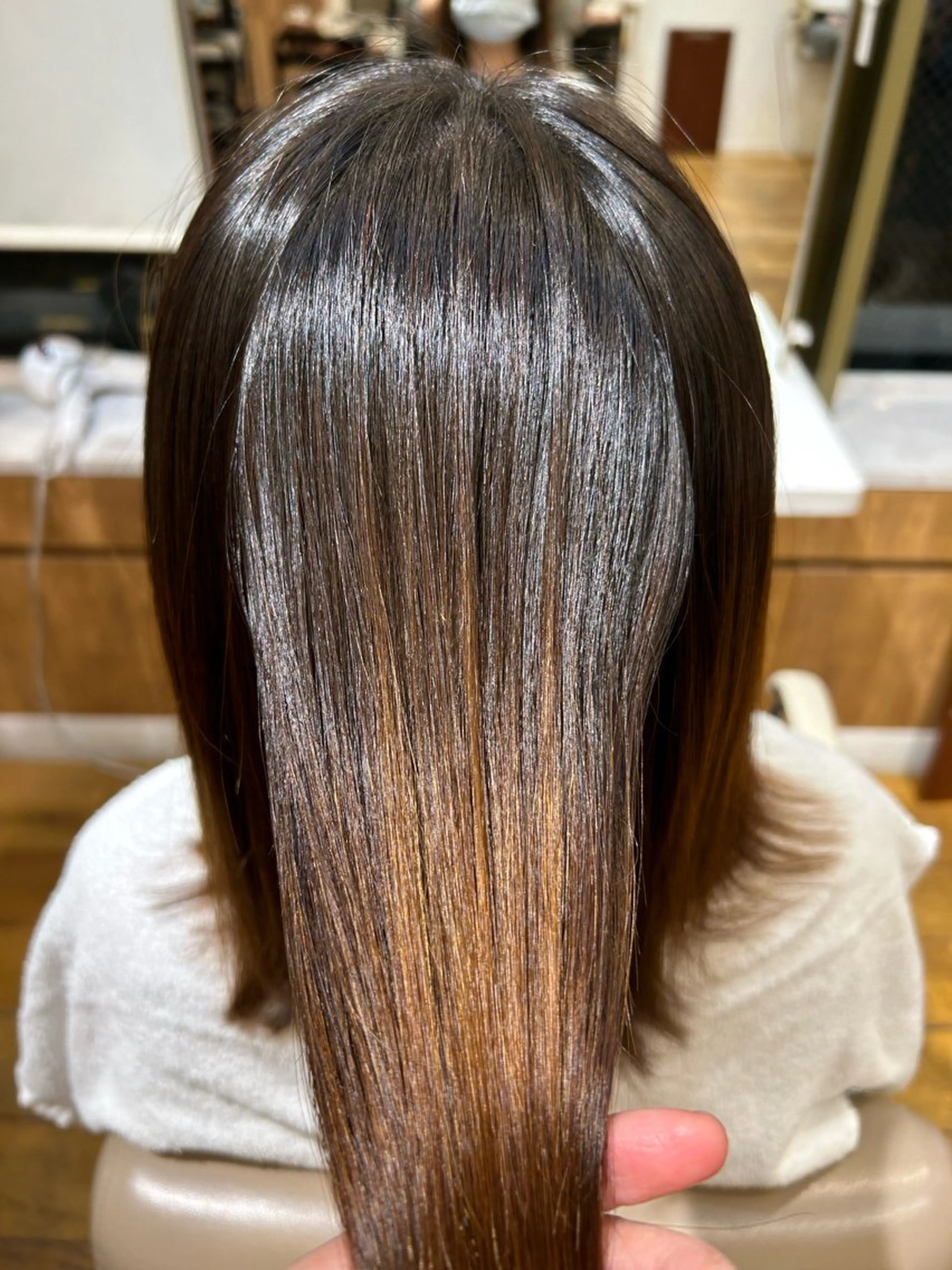 ミディアム カラー 穂乃香 ショートパーマ☘️のヘアスタイル