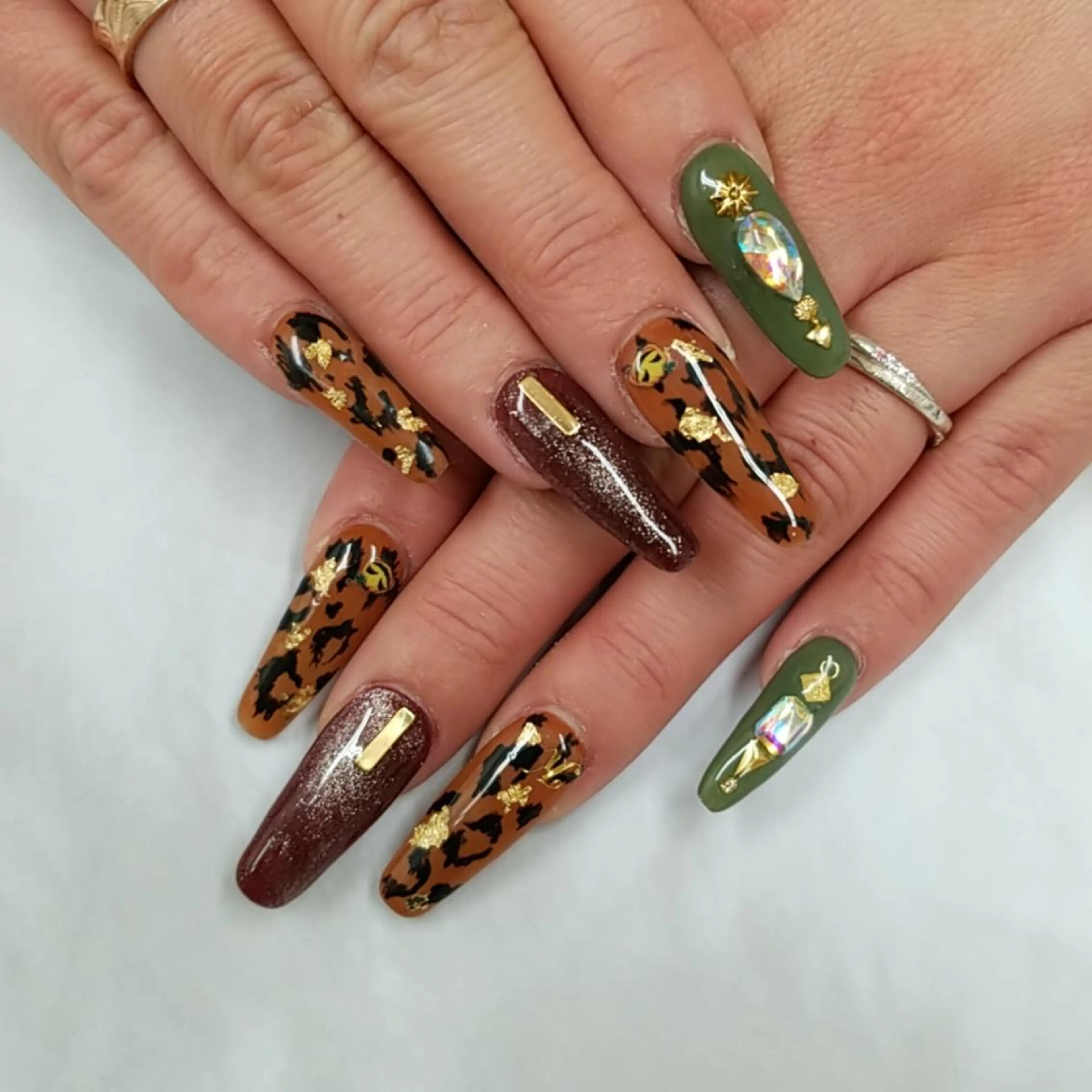 ネイル アートネイル ジェルネイル マグネットネイル 持ち込み ニュアンスネイル 河野ちえ (雑誌掲載サロン)のネイルデザイン