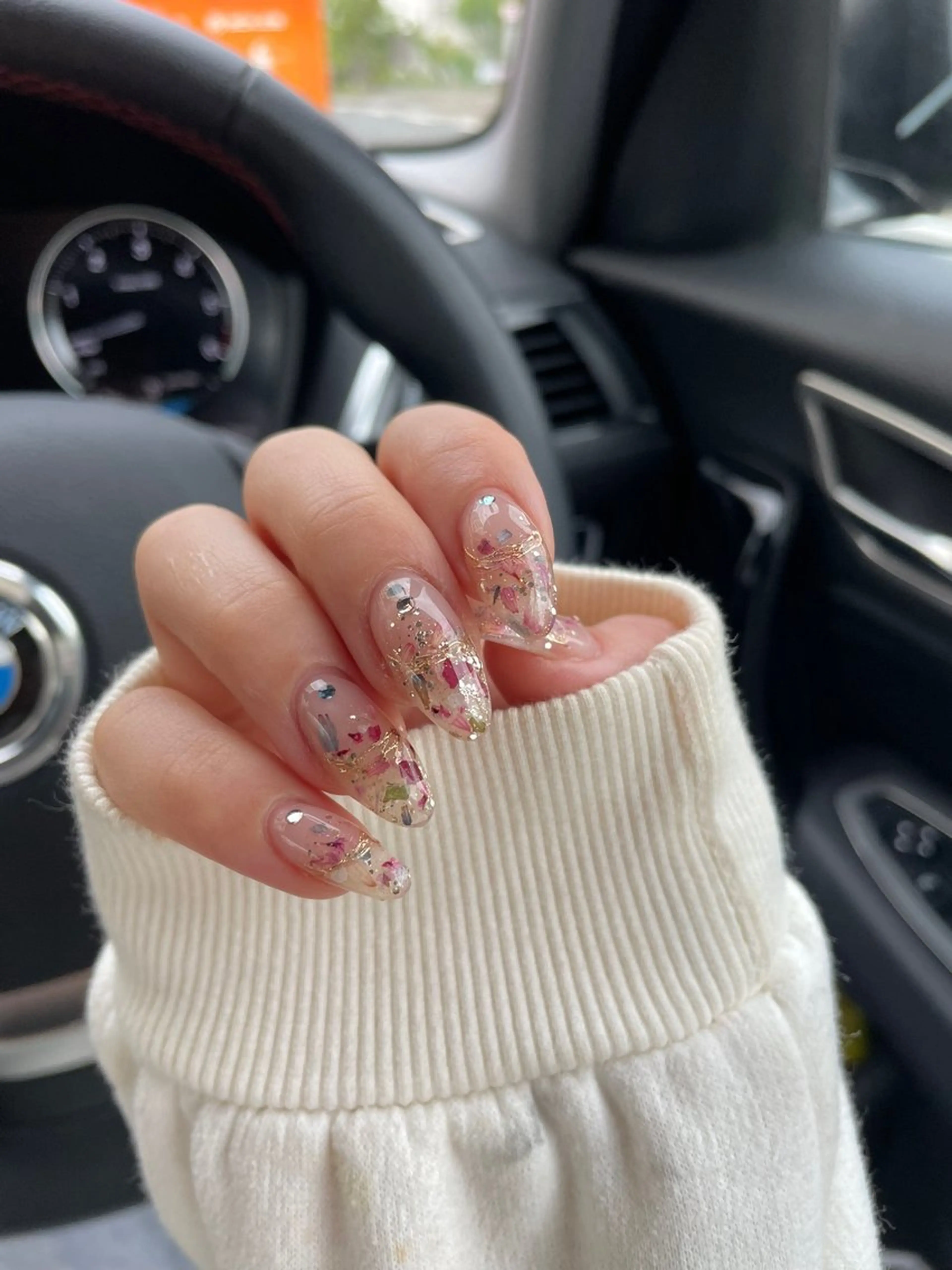 ネイル フラワーネイル フレンチネイル chai大阪上本町 sayakaのネイルデザイン