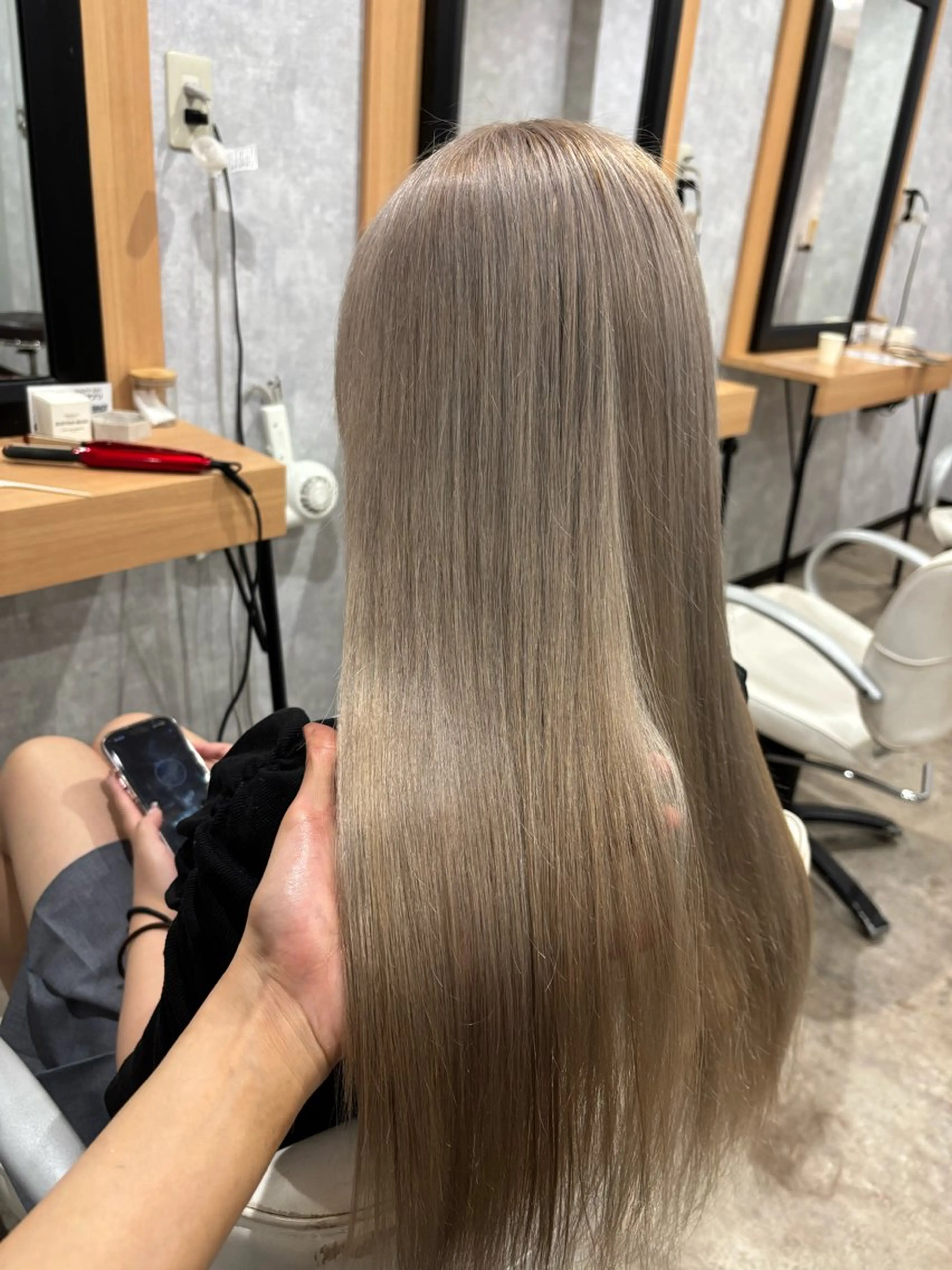 ロング カット ヘアカラー トリートメント 🌐NATSUMI 🌐【寒色カラー】のヘアスタイル