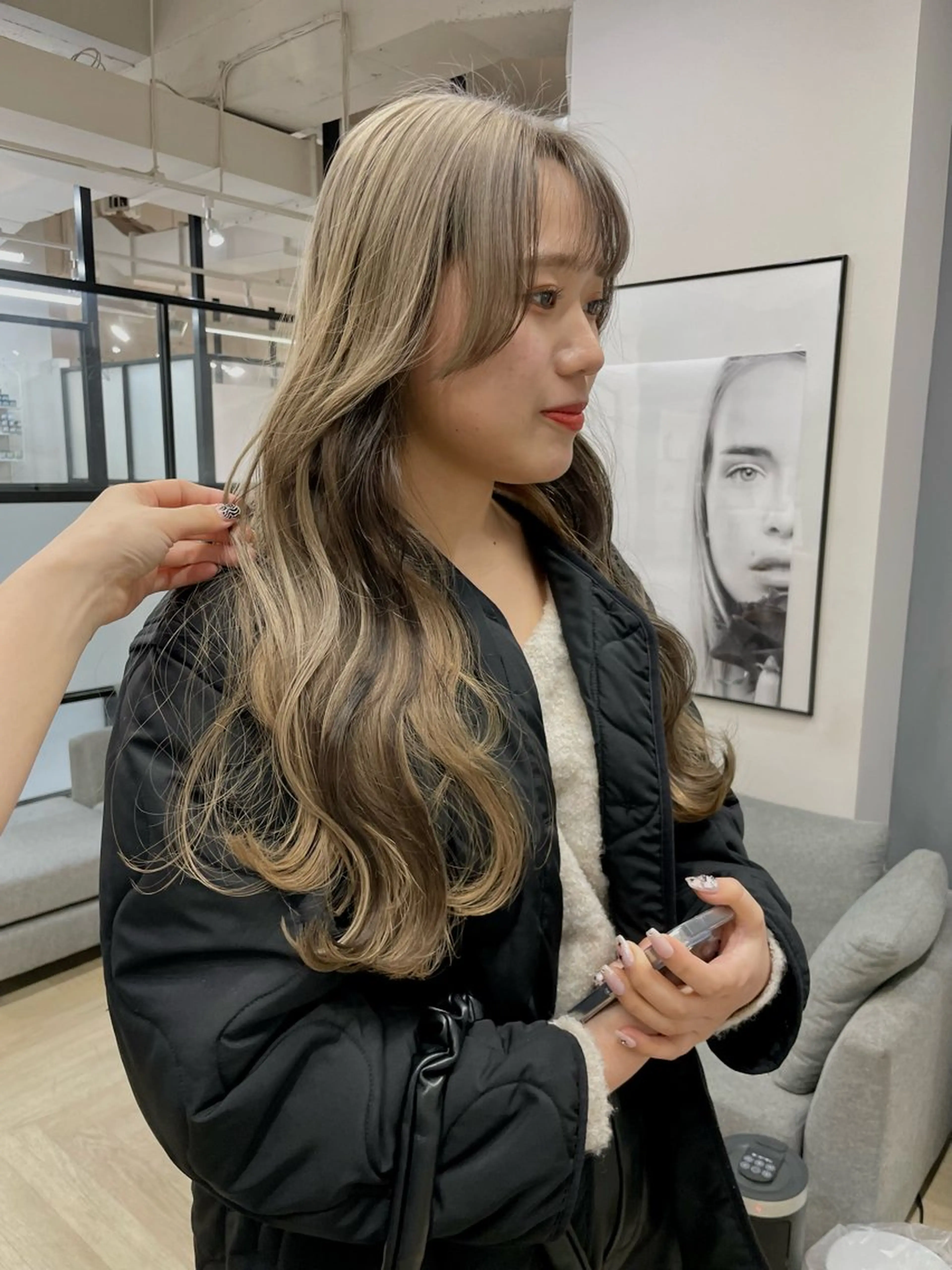 ロング akane .のヘアスタイル