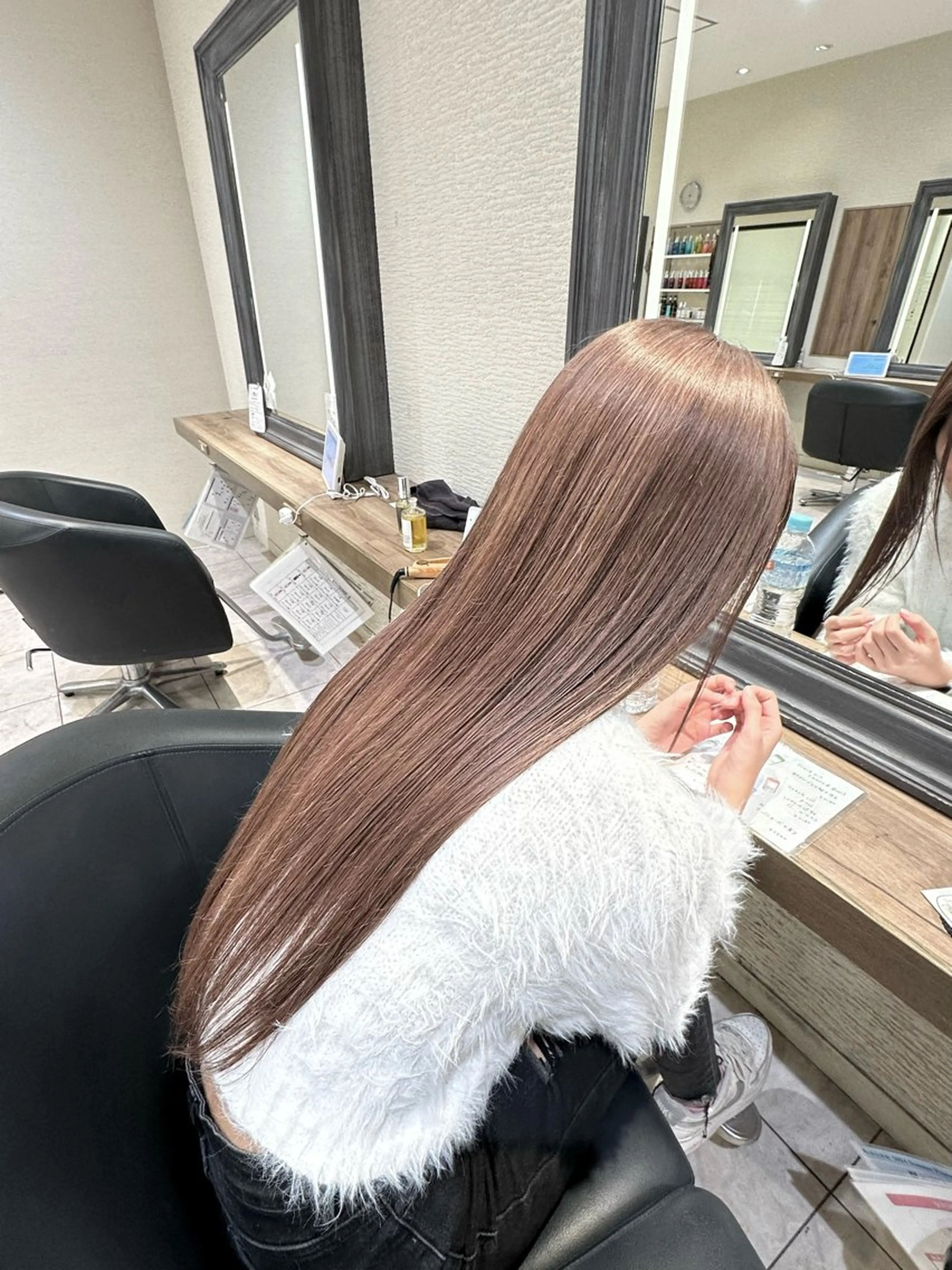 ロング カラー ブリーチ ダブルカラー ブリーチなしカラー パーマ×レイヤー| カラー カホ🪩🤍のヘアスタイル