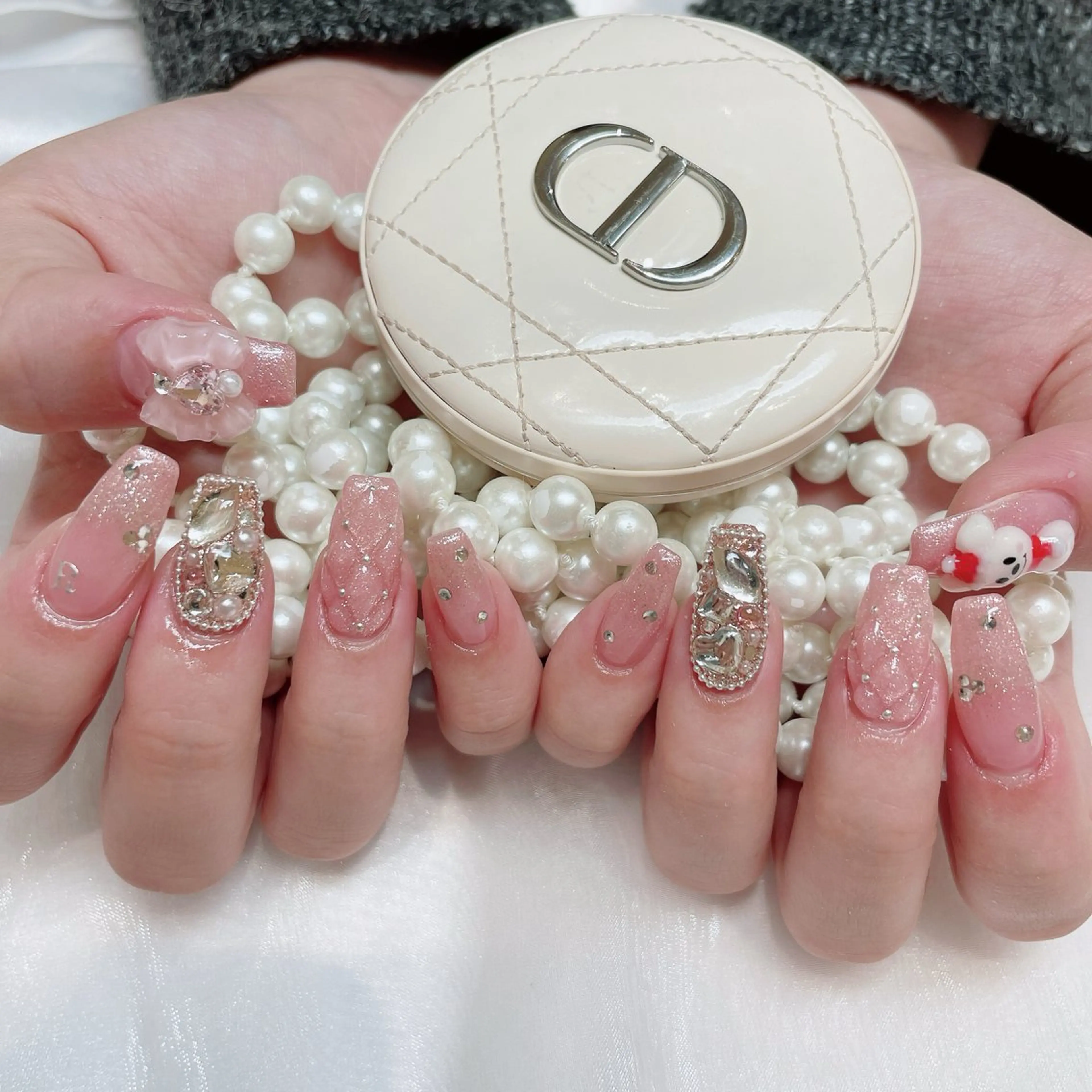 ネイル Raviy イオンモール成田店所属・菅谷 百花のネイルデザイン