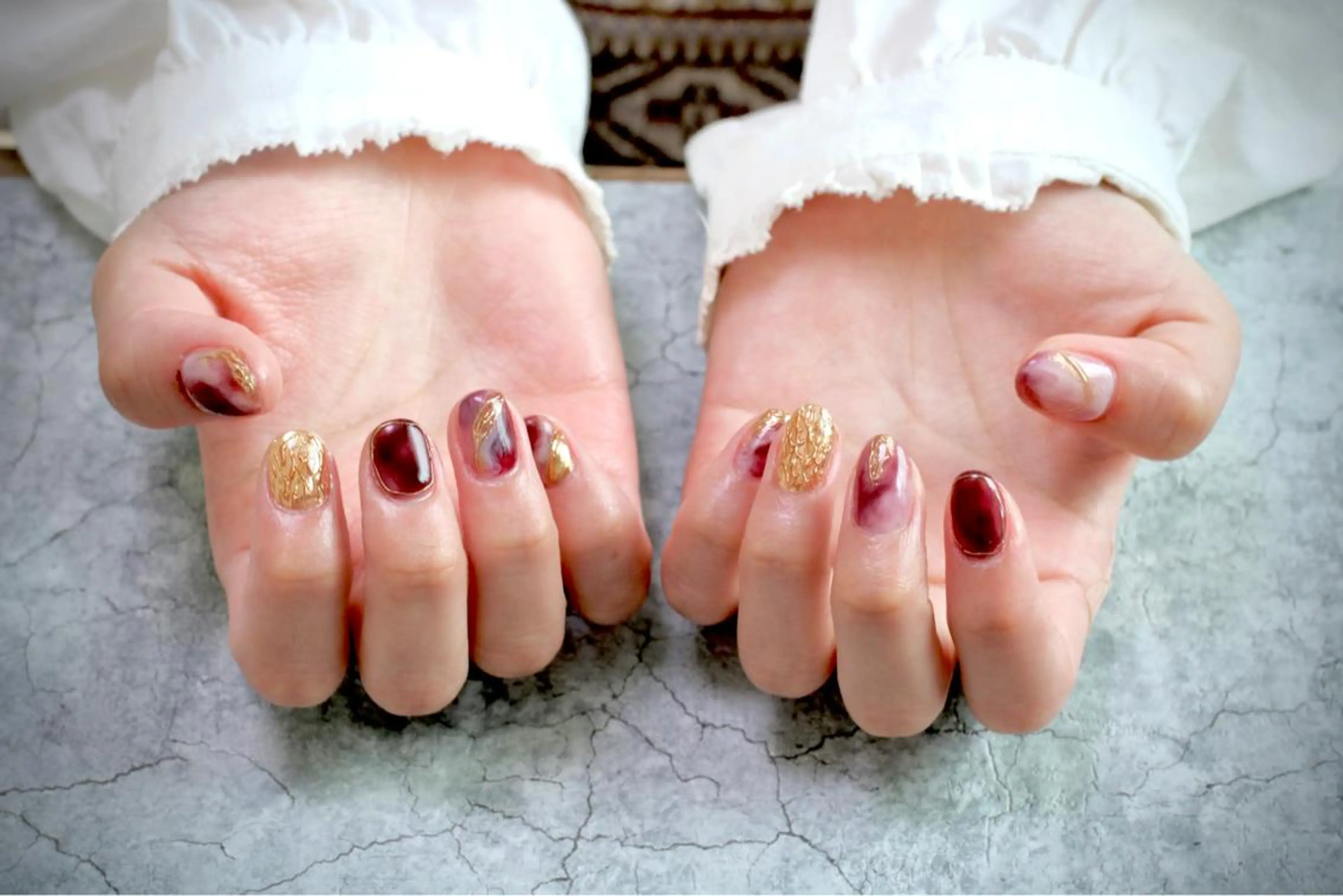 ネイル オーロラネイル カジュアル ジェルネイル ラメ(グリッター) マグネットネイル ハンドネイル MH Nailのネイルデザイン