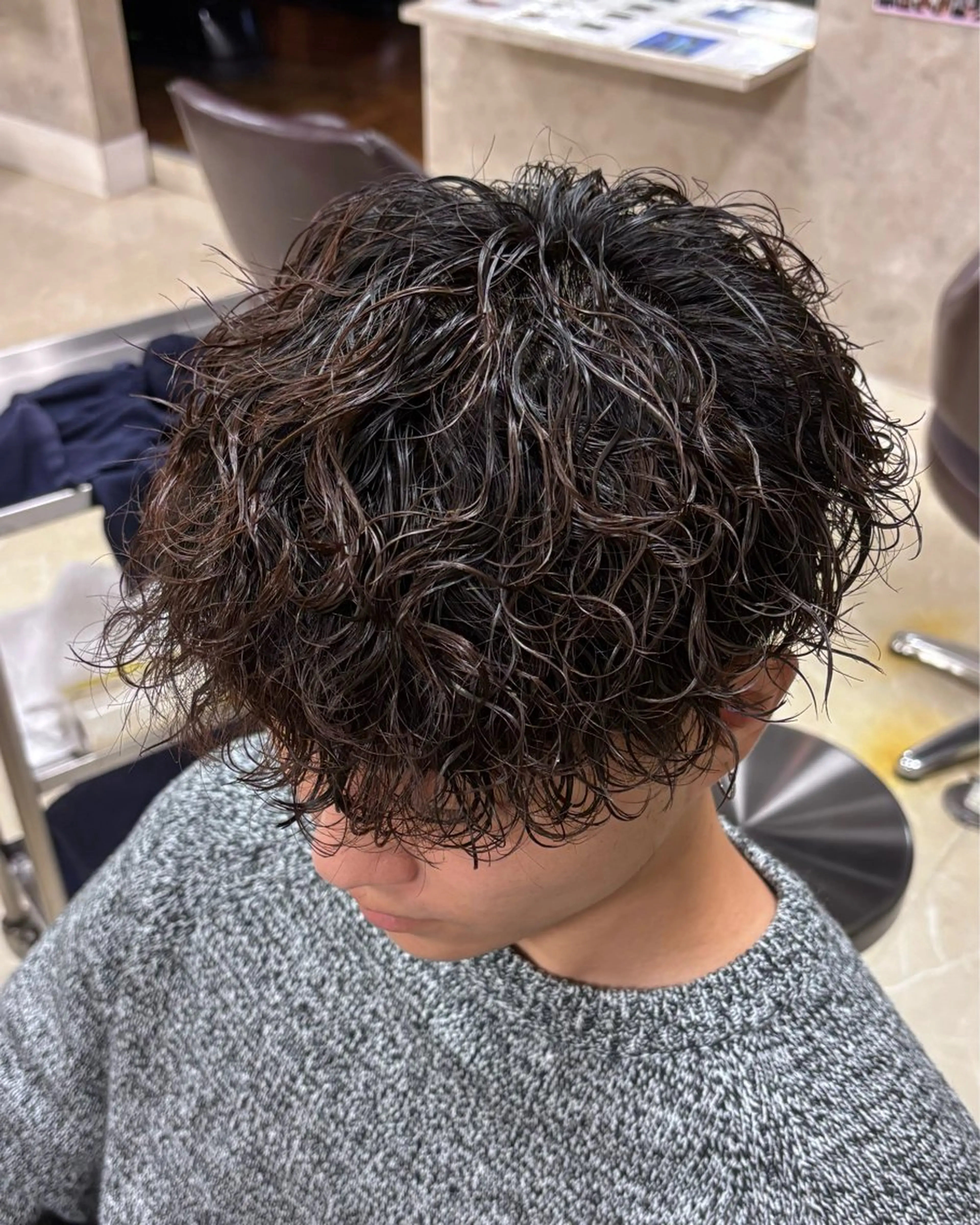 ショート パーマ 会社で浮かない ビジネスヘア/心斎橋のヘアスタイル