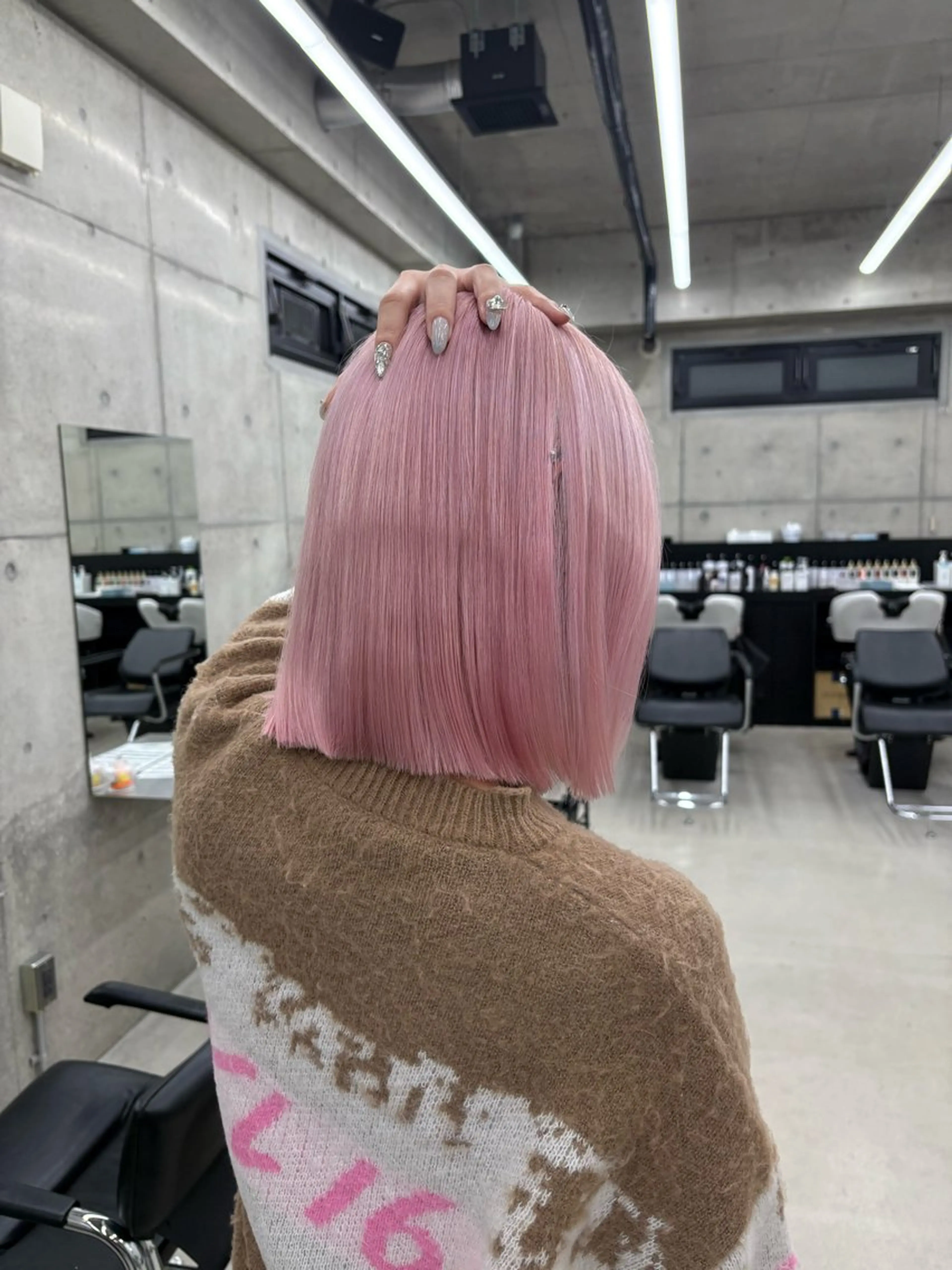 ショート ヘアカラー 福田 彩心のヘアスタイル