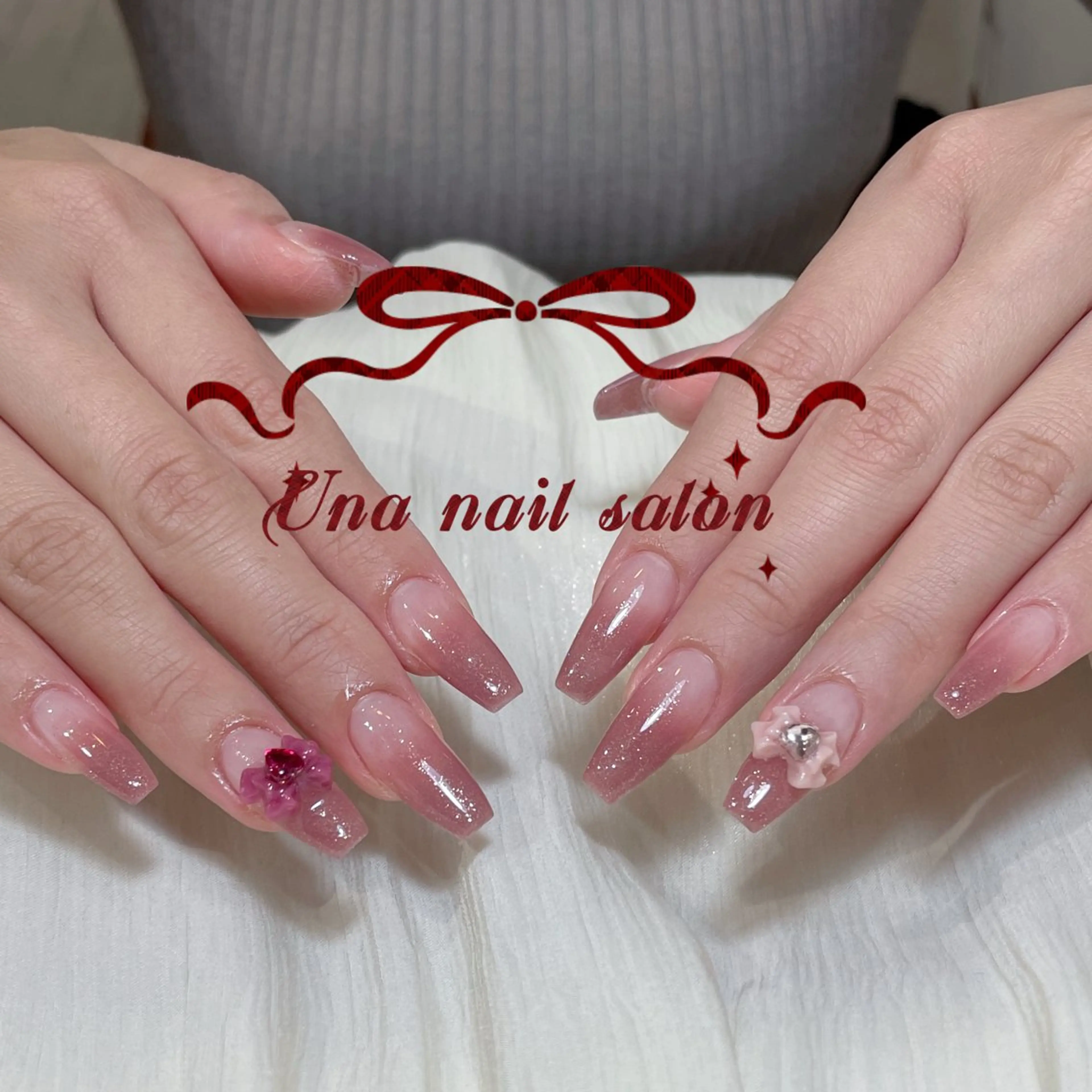 ネイル アートネイル オーロラネイル ガーリー キラキラネイル 韓国ネイル ハンドネイル Una EWAのネイルデザイン