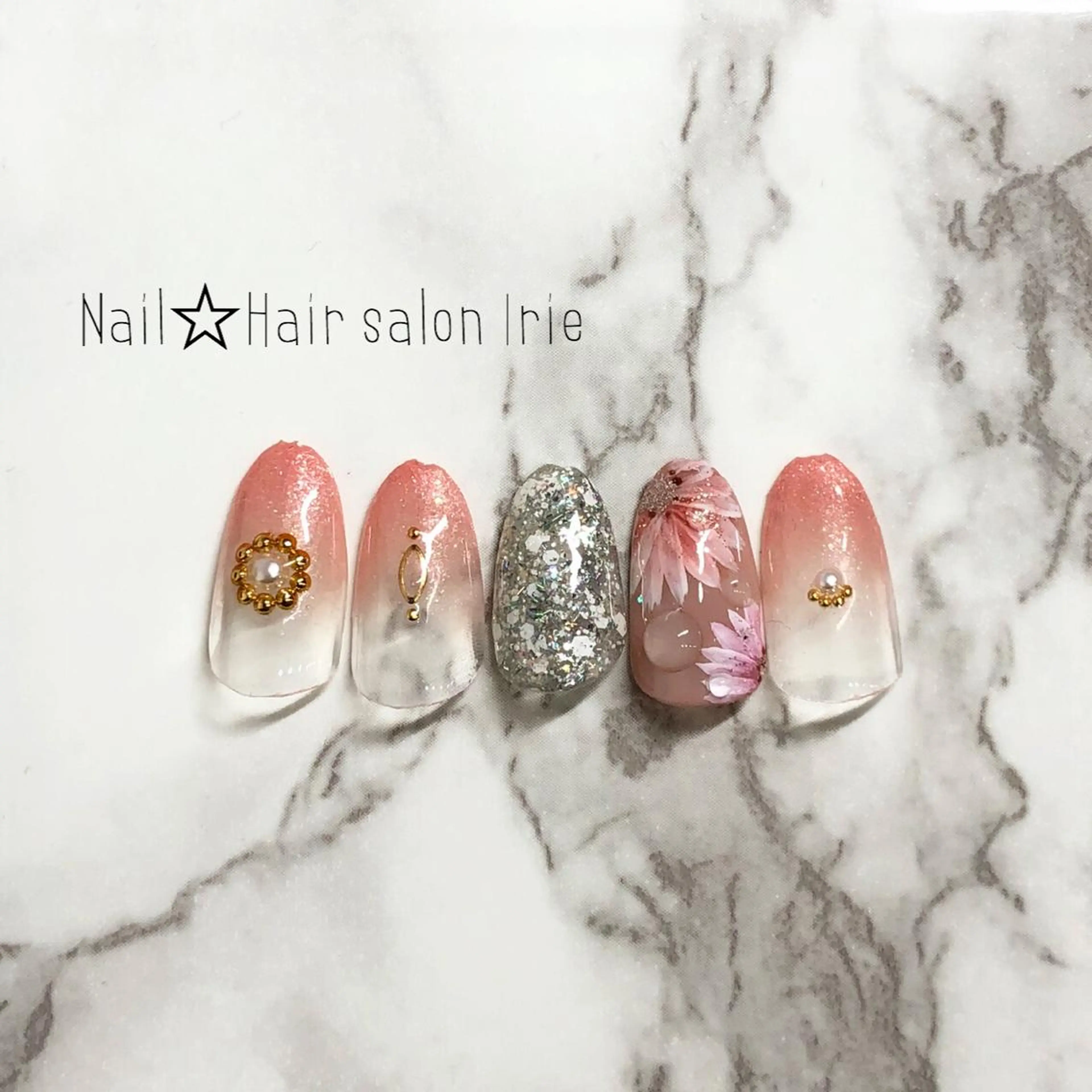 ネイル Hair salon Irie所属・與儀 知佳のネイルデザイン