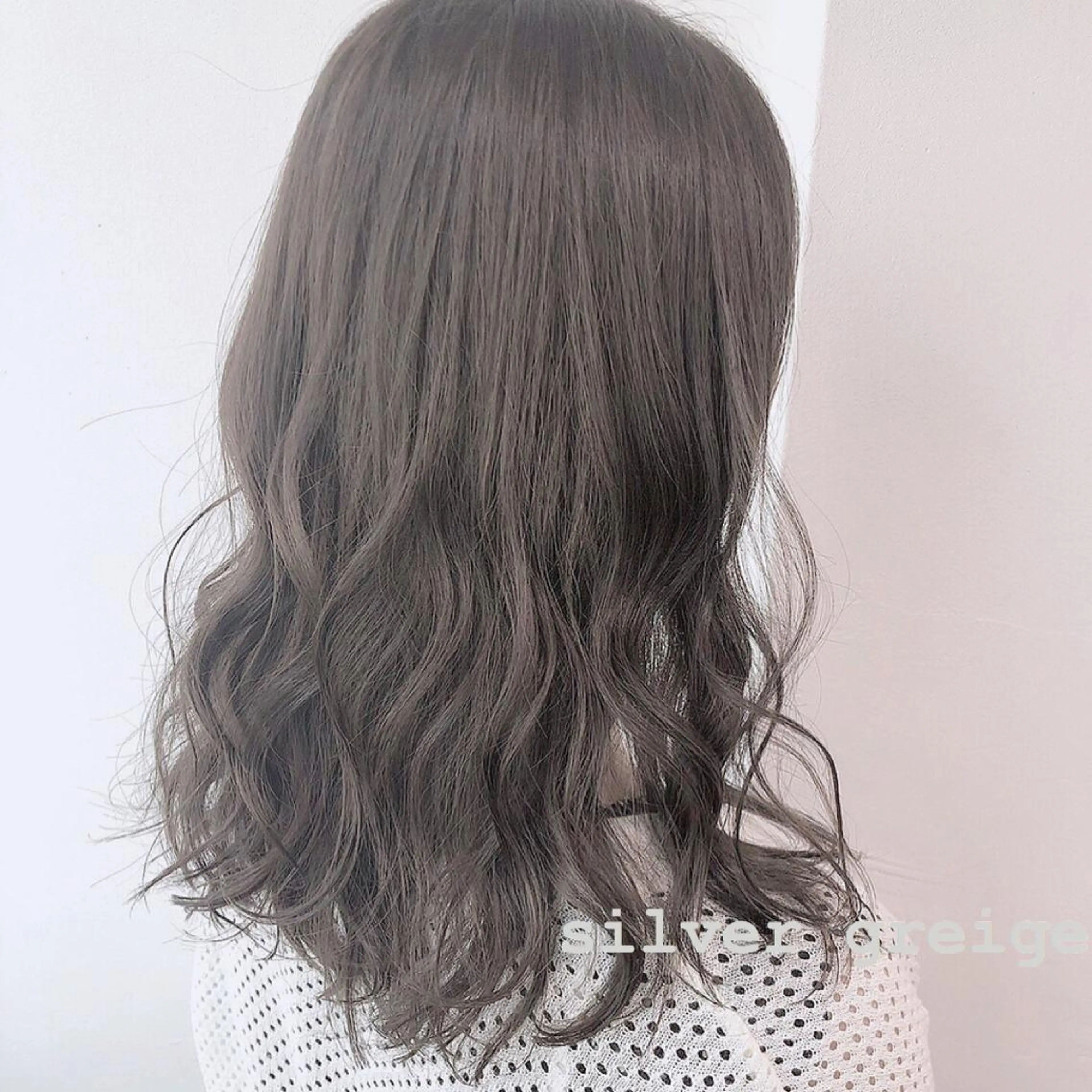 セミロング カラー 💗🤍透明感カラー 🤍💗kanonのヘアスタイル