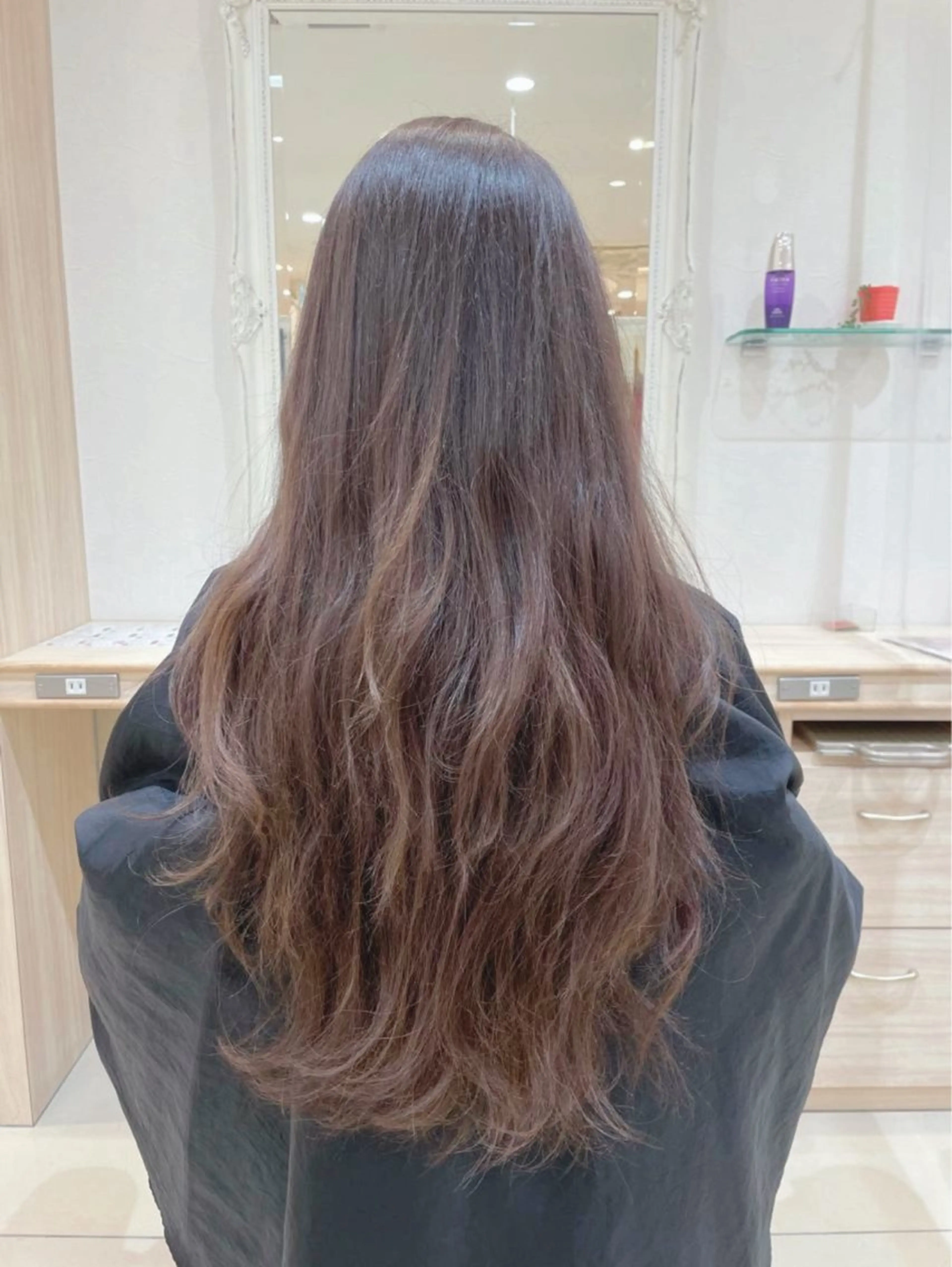 ロング カラー ハイトーン🌈✨️ 吉村美沙季のヘアスタイル