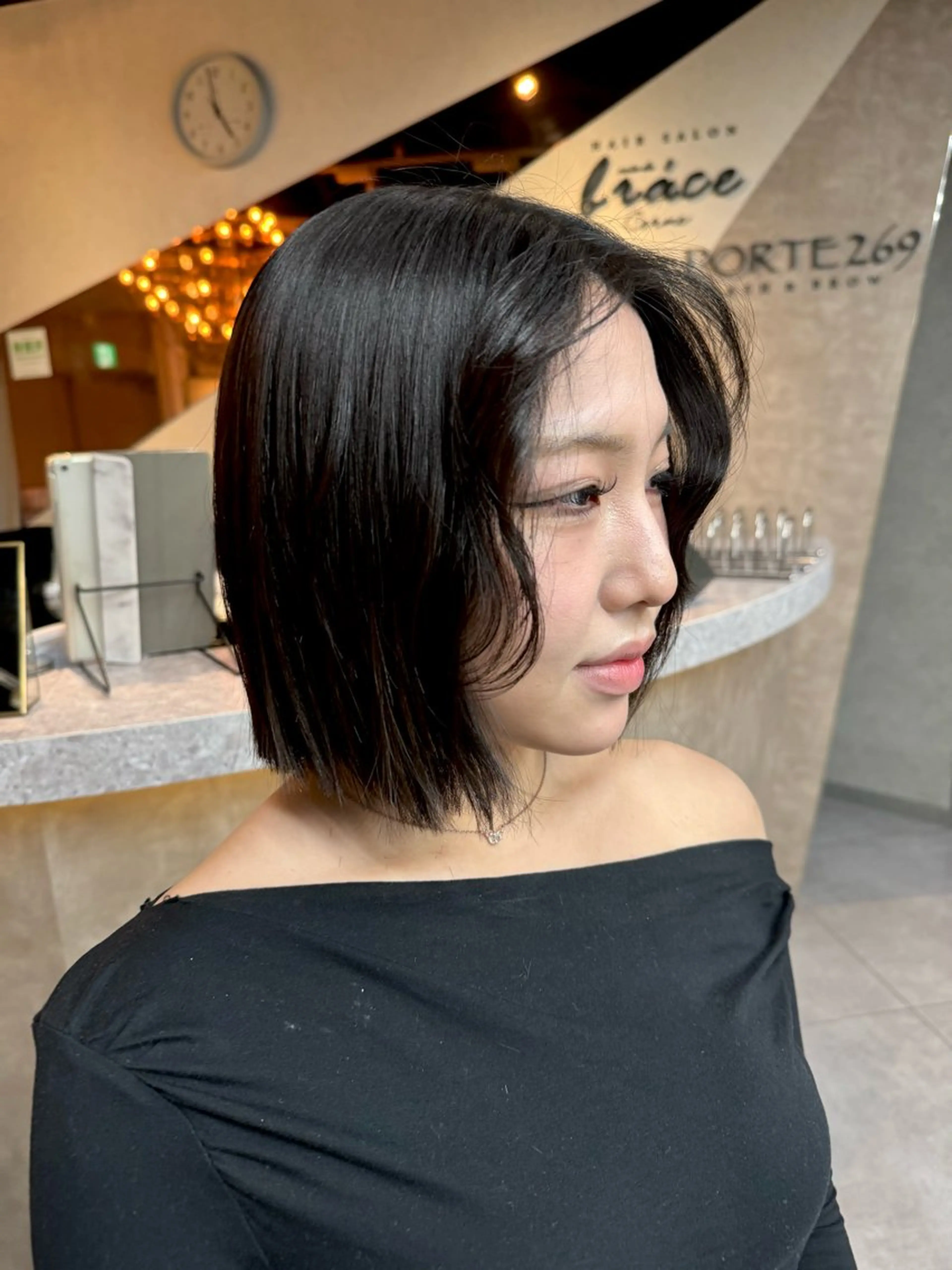 ショート ボブ 顔まわりレイヤー 顔周りカット レイヤーカット カット ヘアカラー トリートメント reira/堀江 /似合わせカットのヘアスタイル