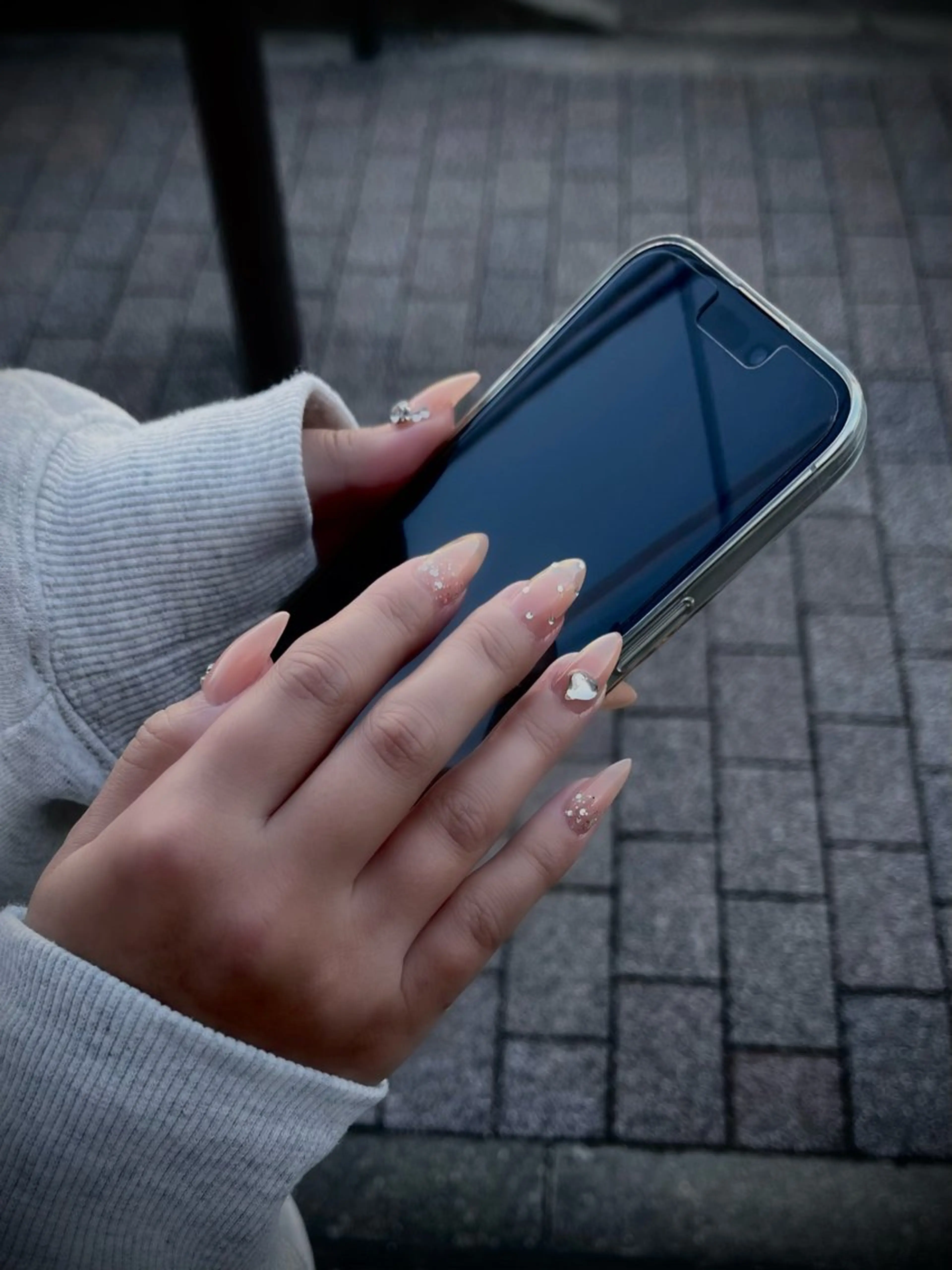 ネイル キラキラネイル マグネットネイル ワンカラーネイル スカルプネイル ワンホンネイル nine.🦋 YUKOのネイルデザイン