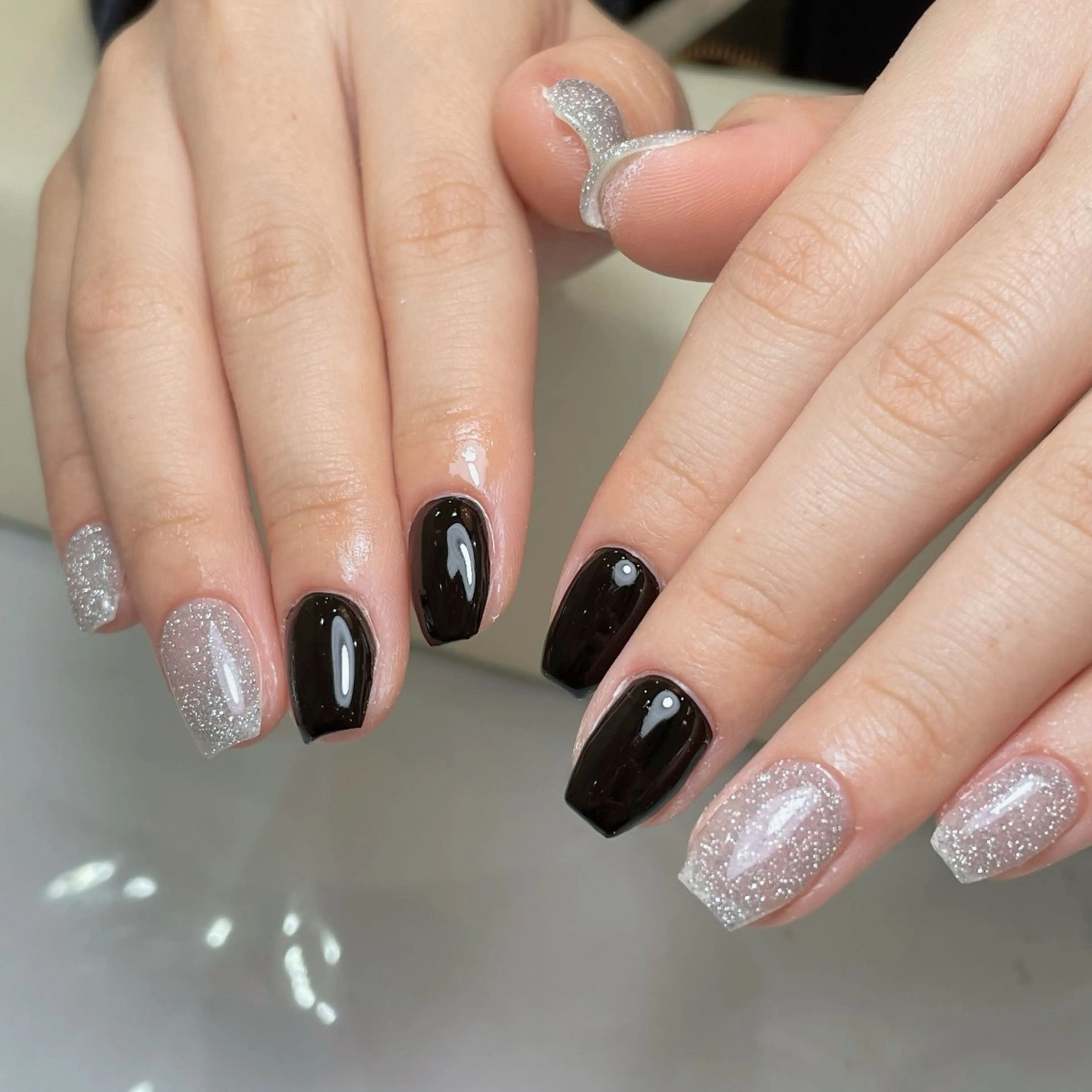 ネイル フラッシュネイル シンプルネイル エルバイノリコ 円谷(つむらや)のネイルデザイン