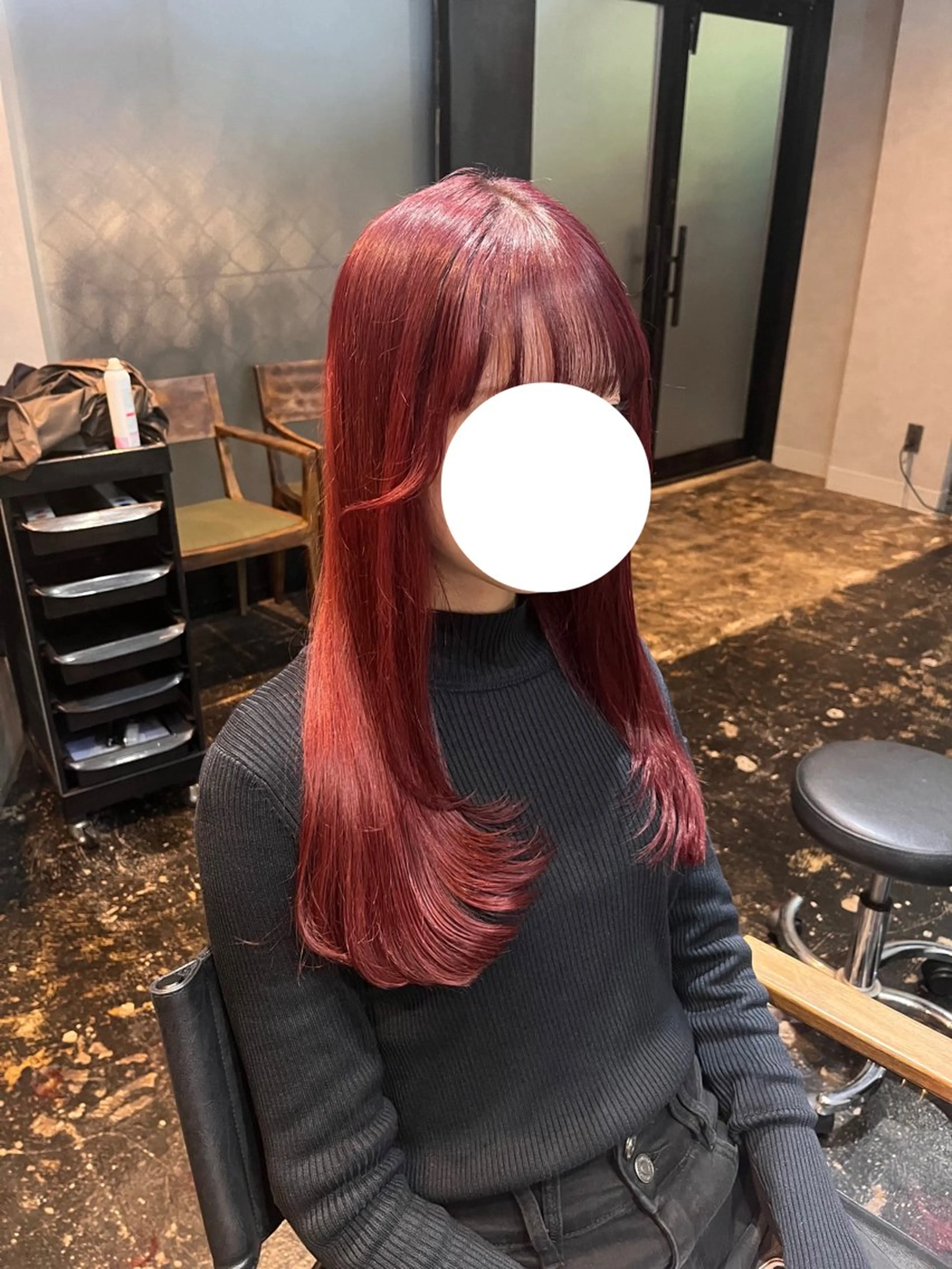 ロング カラー ブリーチ レッドカラー 顔まわりレイヤー レイヤーカット カット ヘアカラー トリートメント 透明感カラー/パーマ 🌀アオノのヘアスタイル