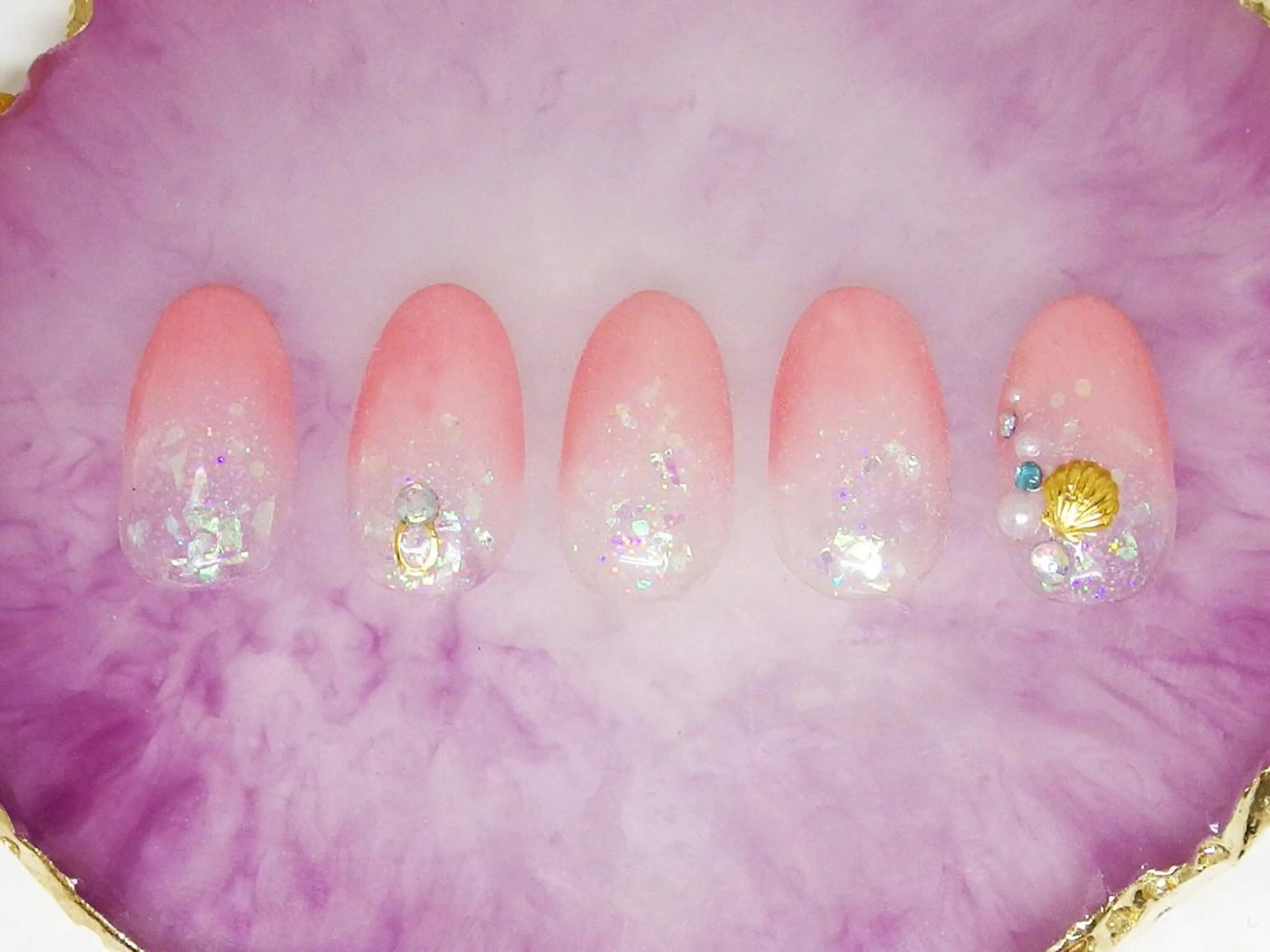 ネイル ティーエヌ 金山駅東口店のネイルデザイン