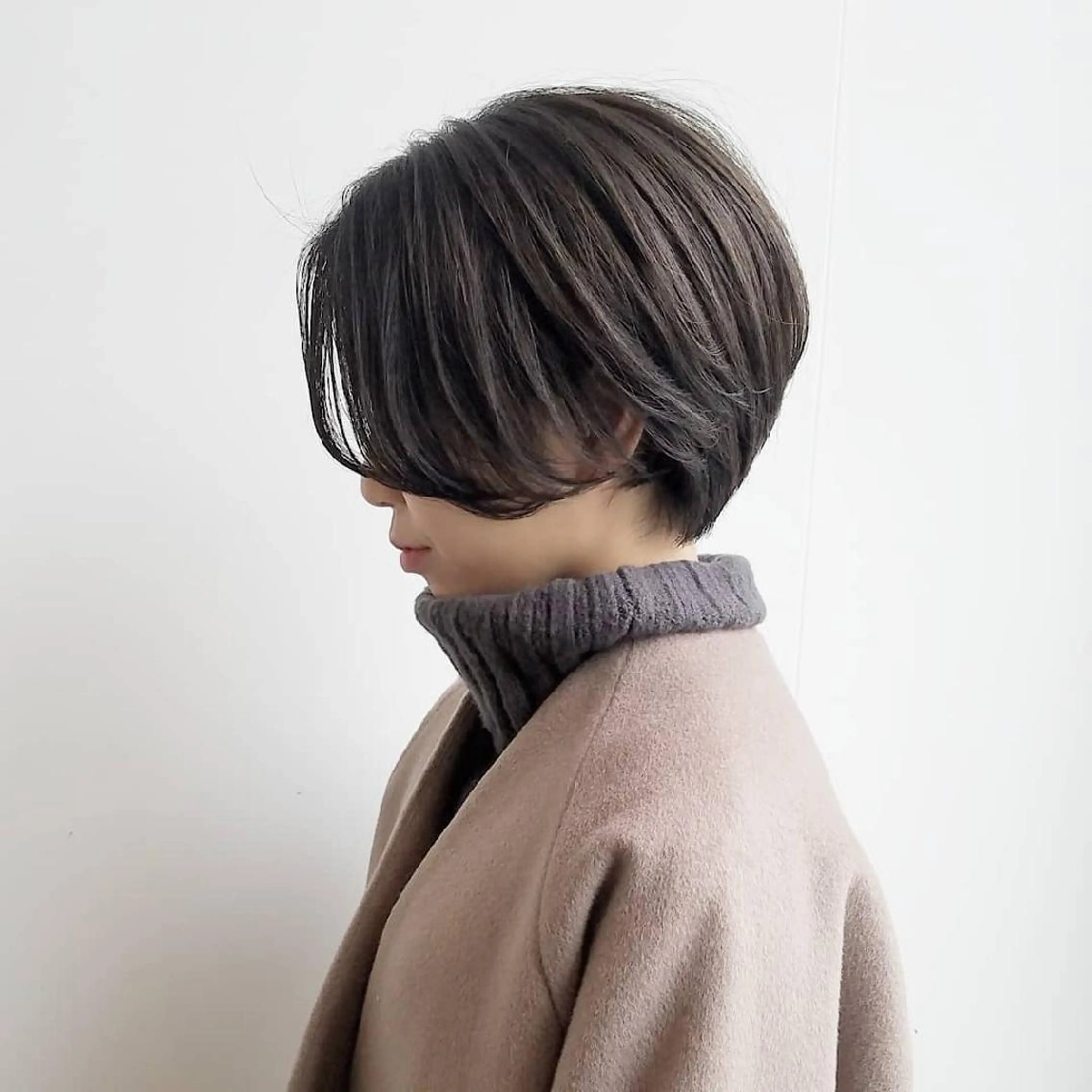 ショート カラー ハンサムショート ショートヘア iplus✴ まつげ、眉毛、耳つぼのマツエク・マツパデザイン