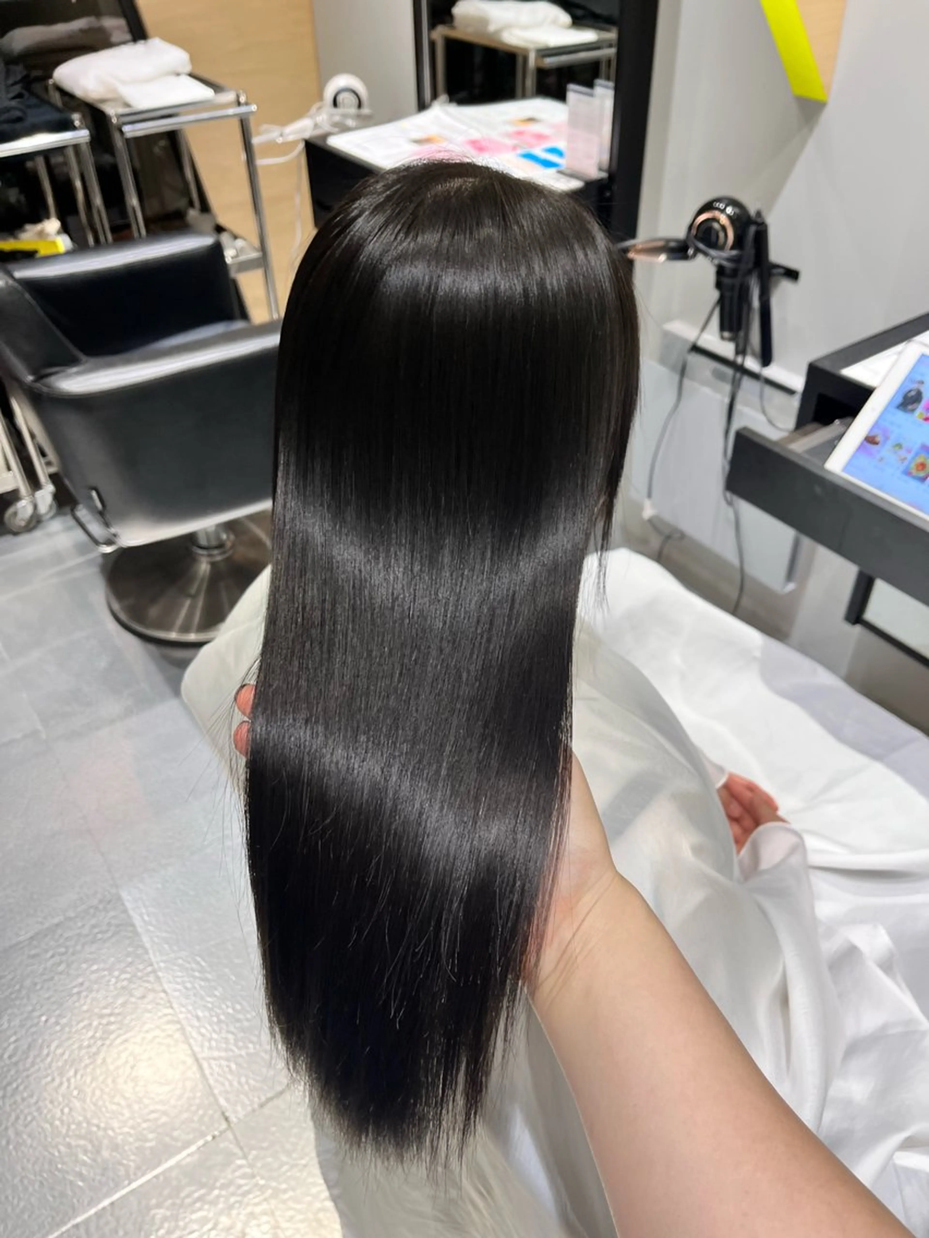 ロング 髪質改善 トリートメント カット 縮毛矯正 トリートメント 山下 とよかのヘアスタイル