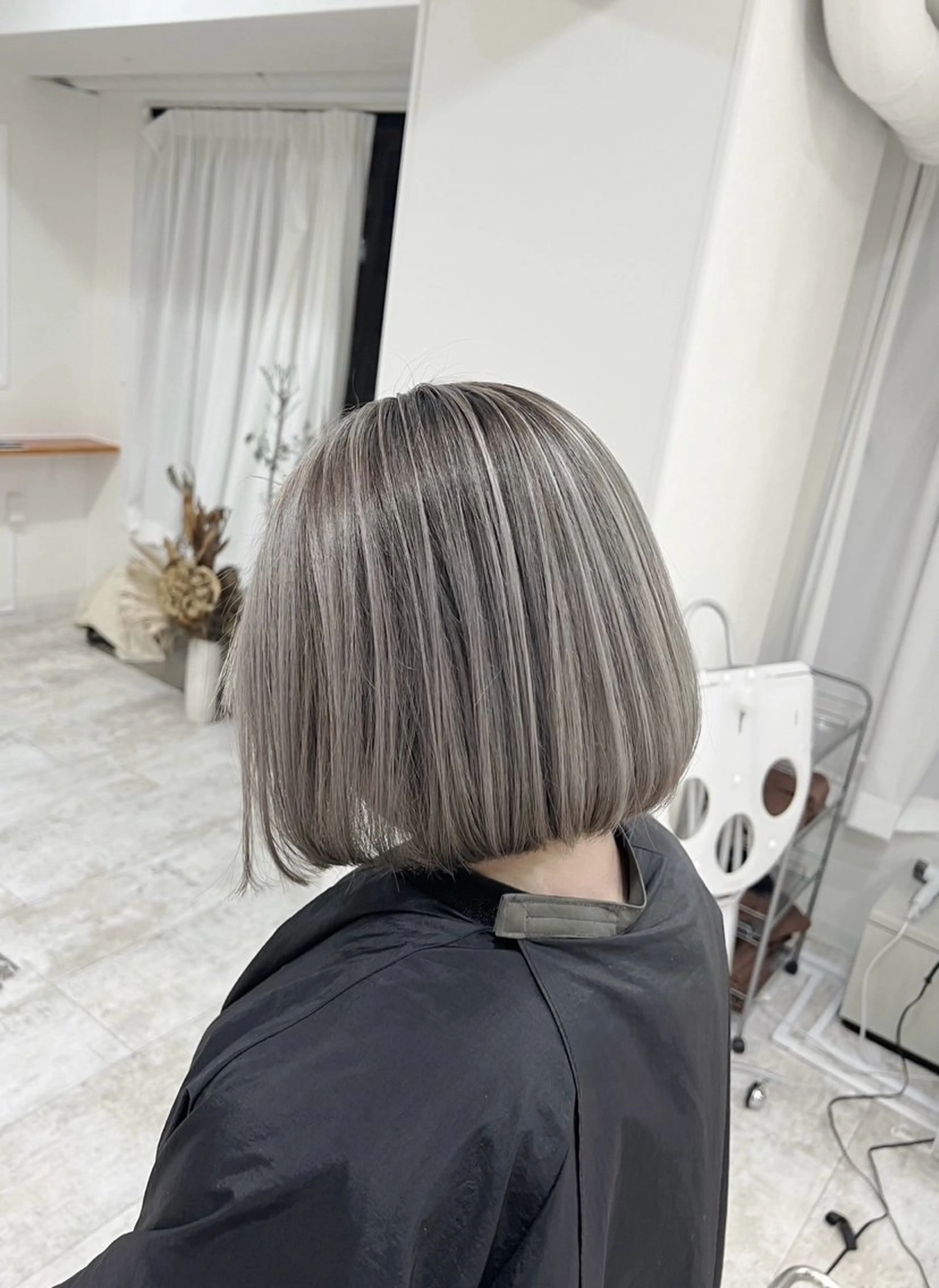 ショート カラー バレイヤージュ グレージュ レイヤーカット ヘアカラー トリートメント ROBIN所属・指名数No.1 /NAOYAのヘアスタイル