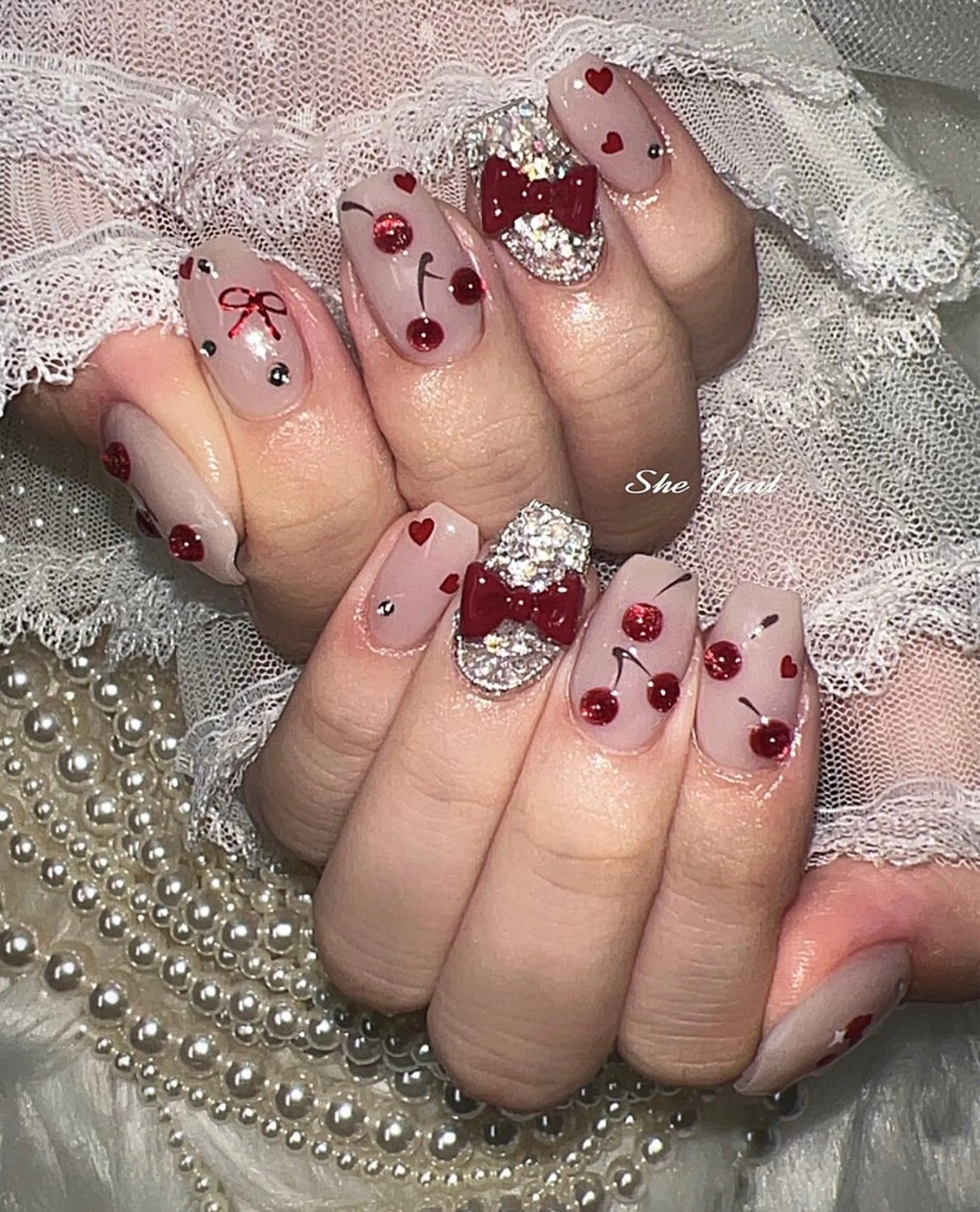 ネイル チークネイル 長さ出し フレンチネイル ガラスフレンチ キラキラネイル She   Nail所属・ISA_ BELLAのネイルデザイン