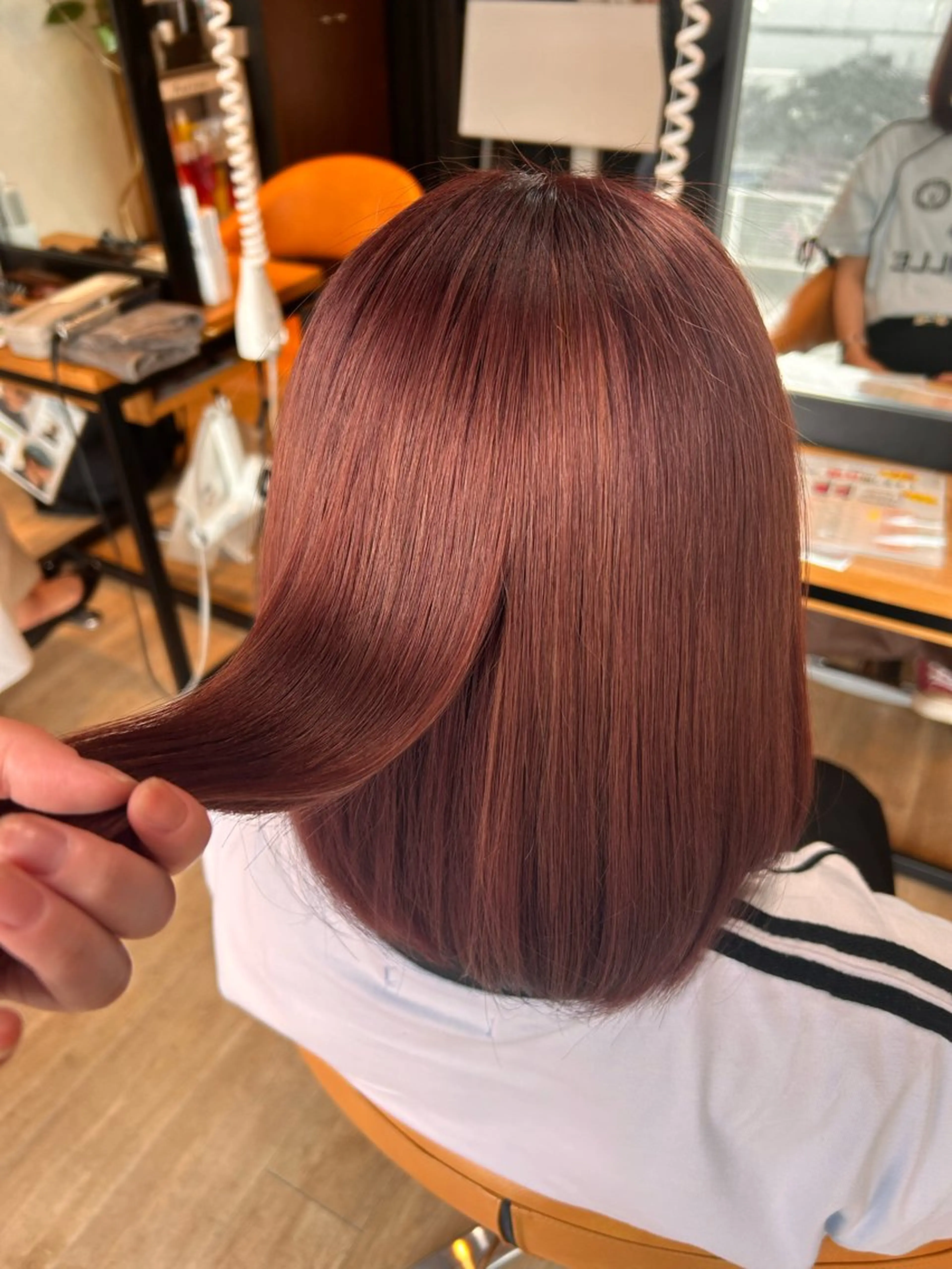 ミディアム 艶髪カラー┊︎ レイヤーボブ🍀きりのヘアスタイル