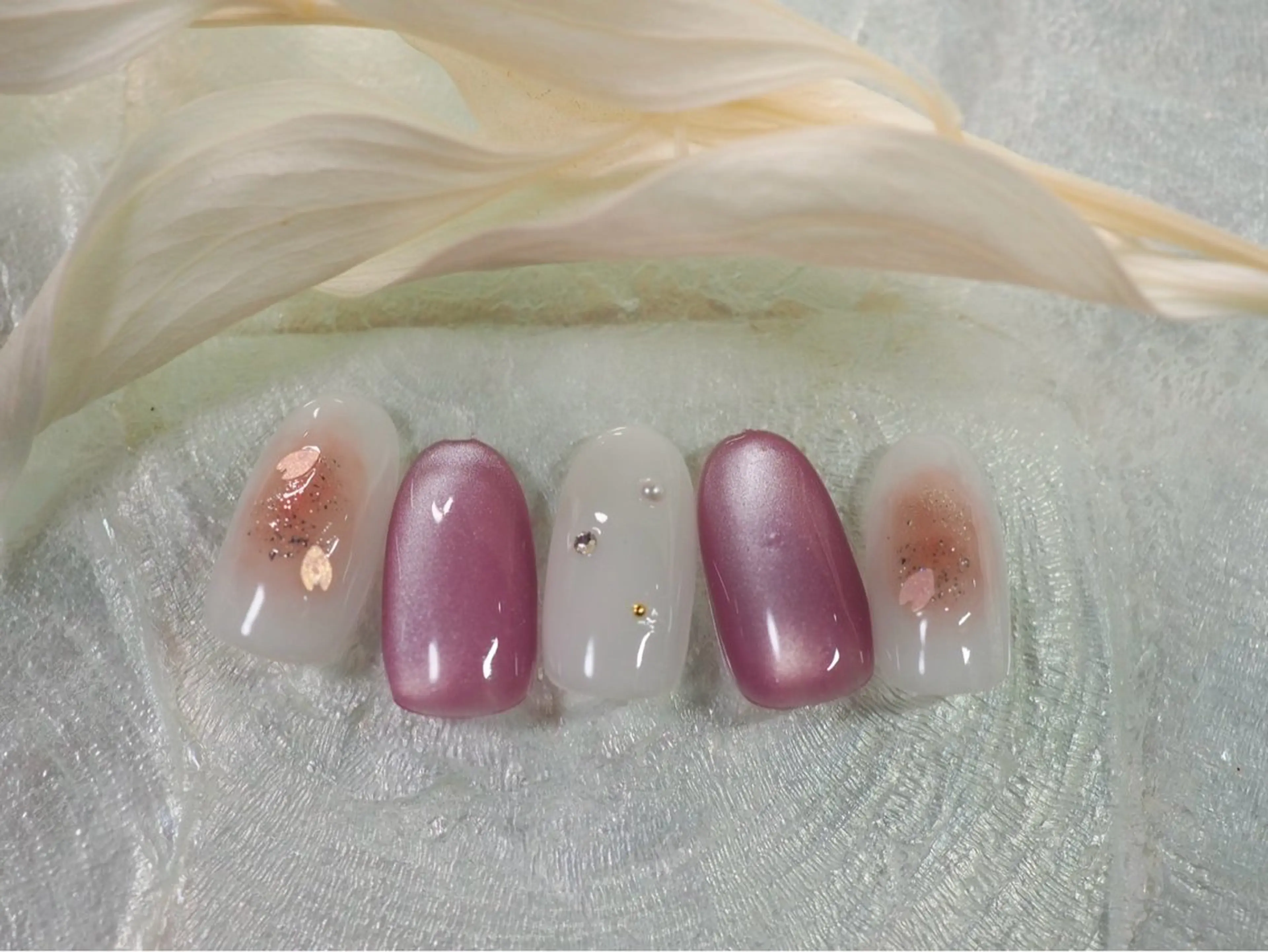 ネイル チークネイル 桜ネイル フラワーネイル ジェルネイル オフィスネイル ハンドネイル kiki nail &brow二子玉川の眉毛・アイブロウイメージ