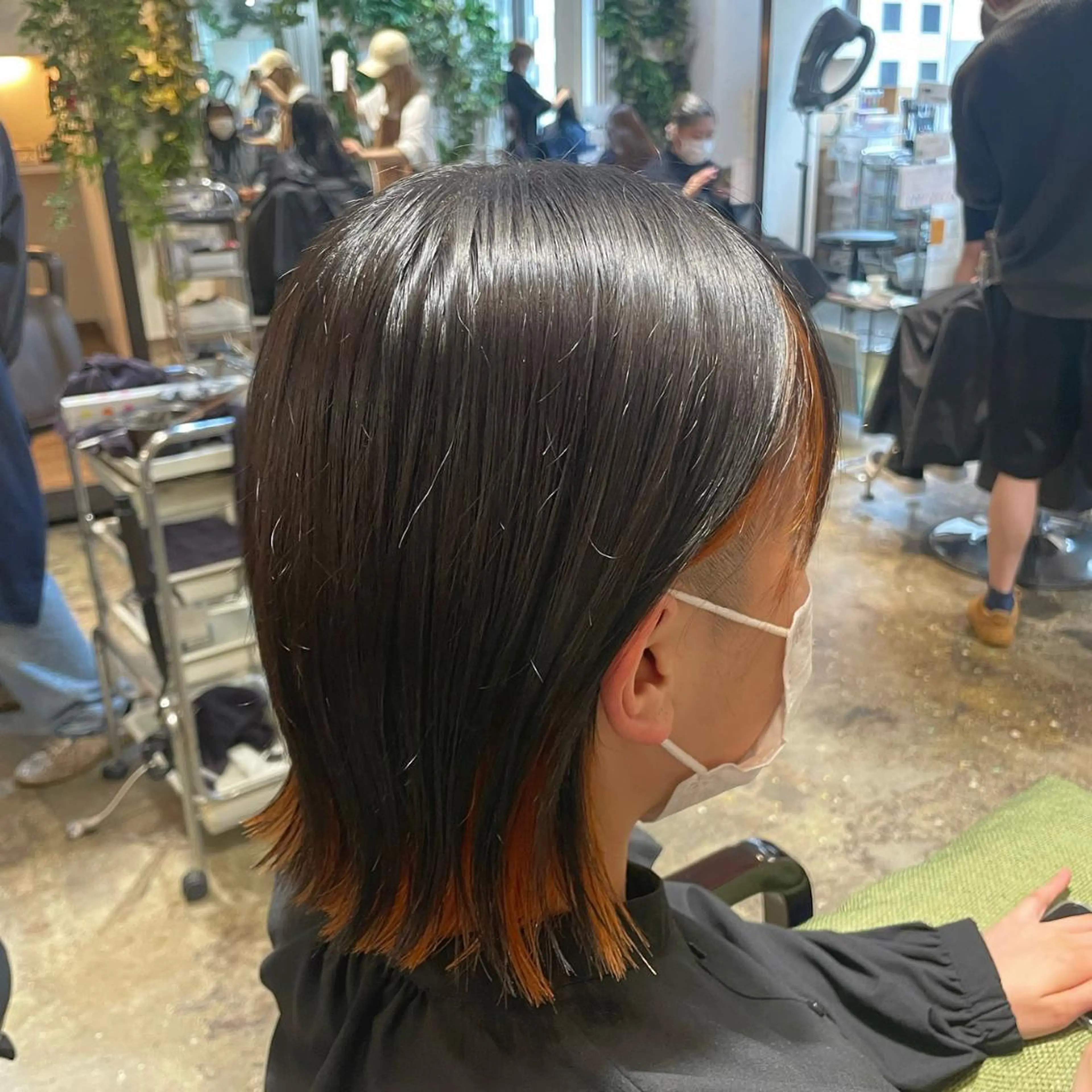 ショート カラー ヘアアレンジ ブリーチ イヤリングカラー オレンジ 🇰🇷韓国スタイル レイヤー/ayanaのヘアスタイル