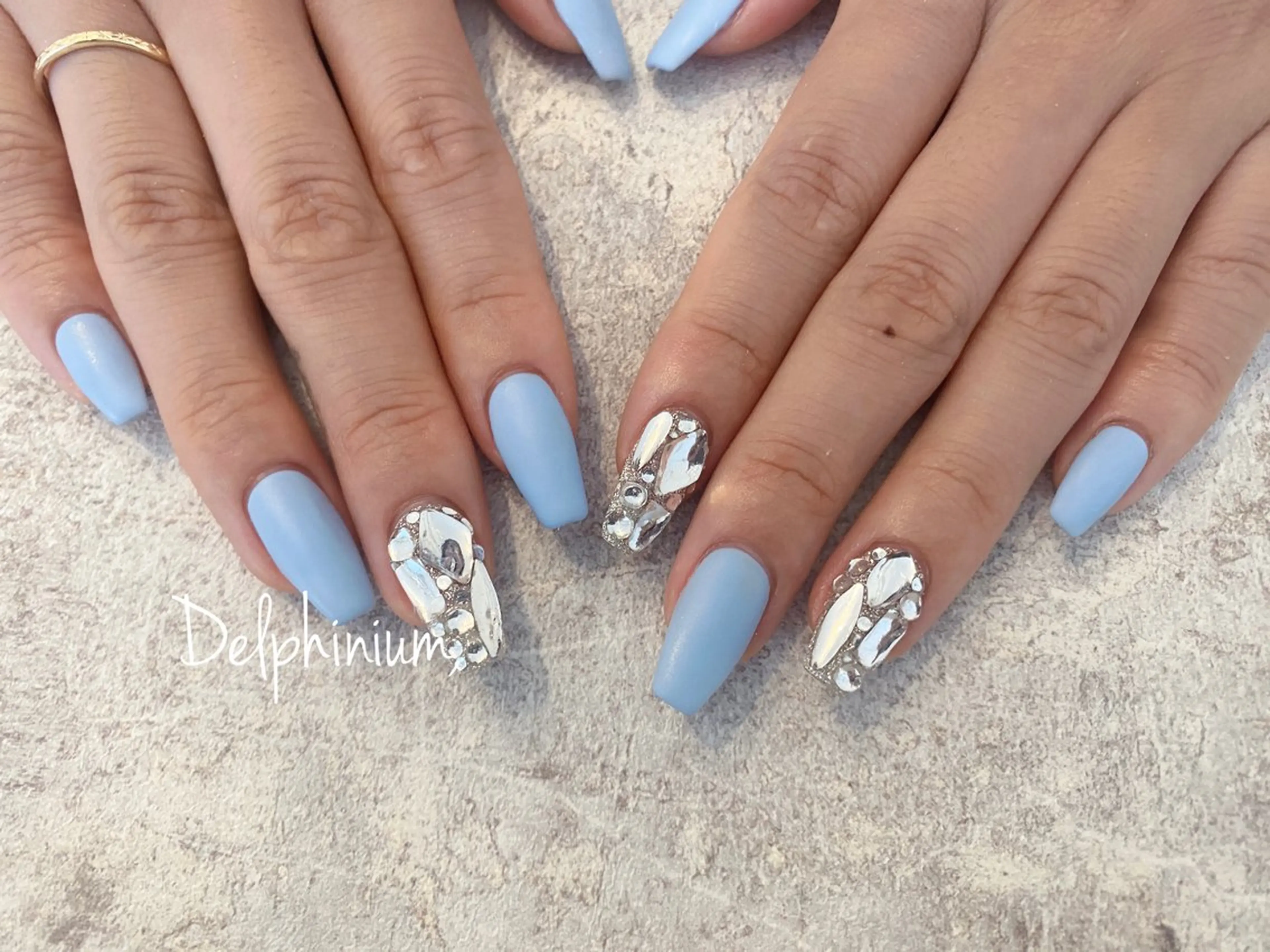 ネイル キラキラネイル マットネイル ハンドネイル 岡本 友恵のネイルデザイン