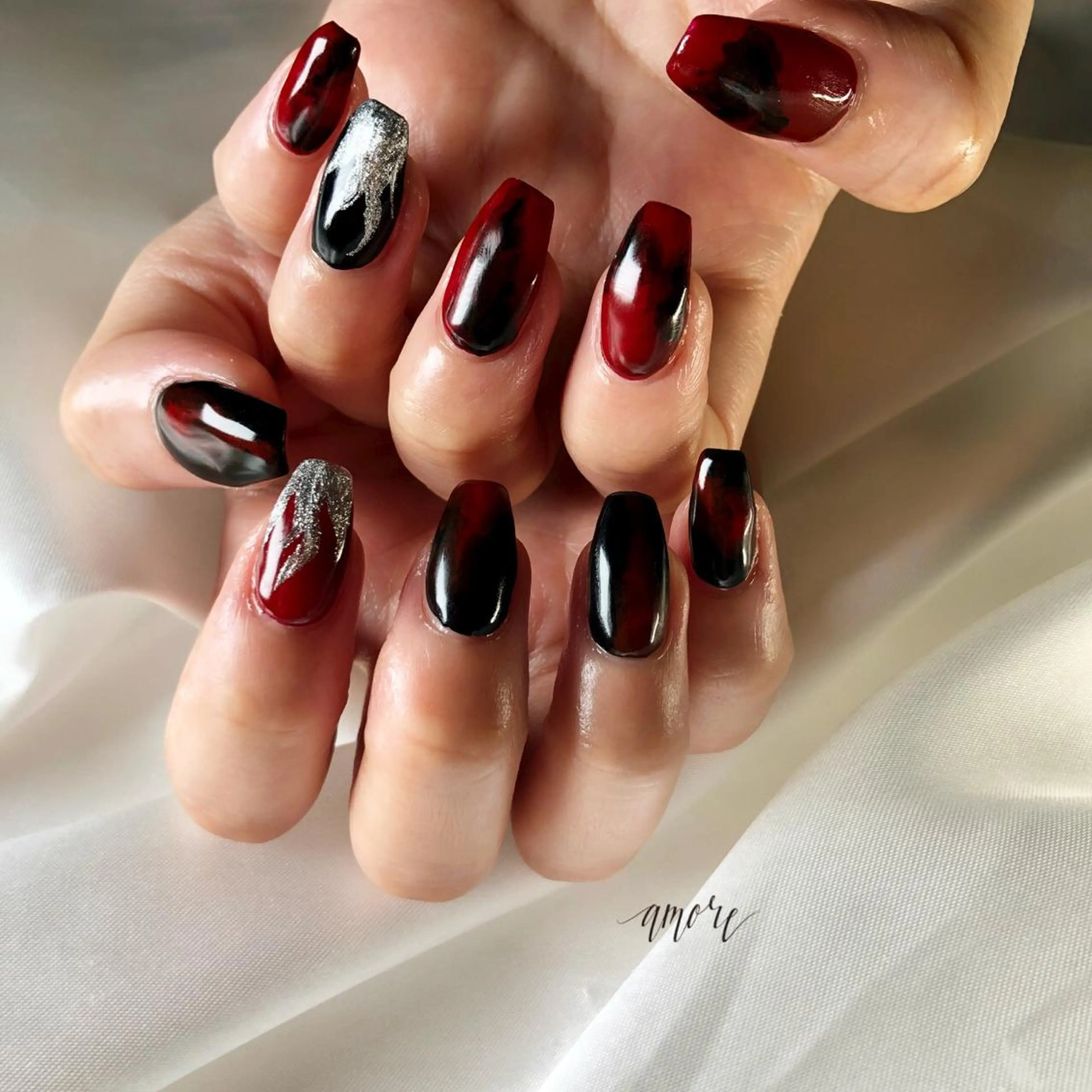 ネイル ジェルネイル 氷ネイル・うるうるネイル マグネットネイル ミラーネイル ニュアンスネイル You kyehwaのネイルデザイン