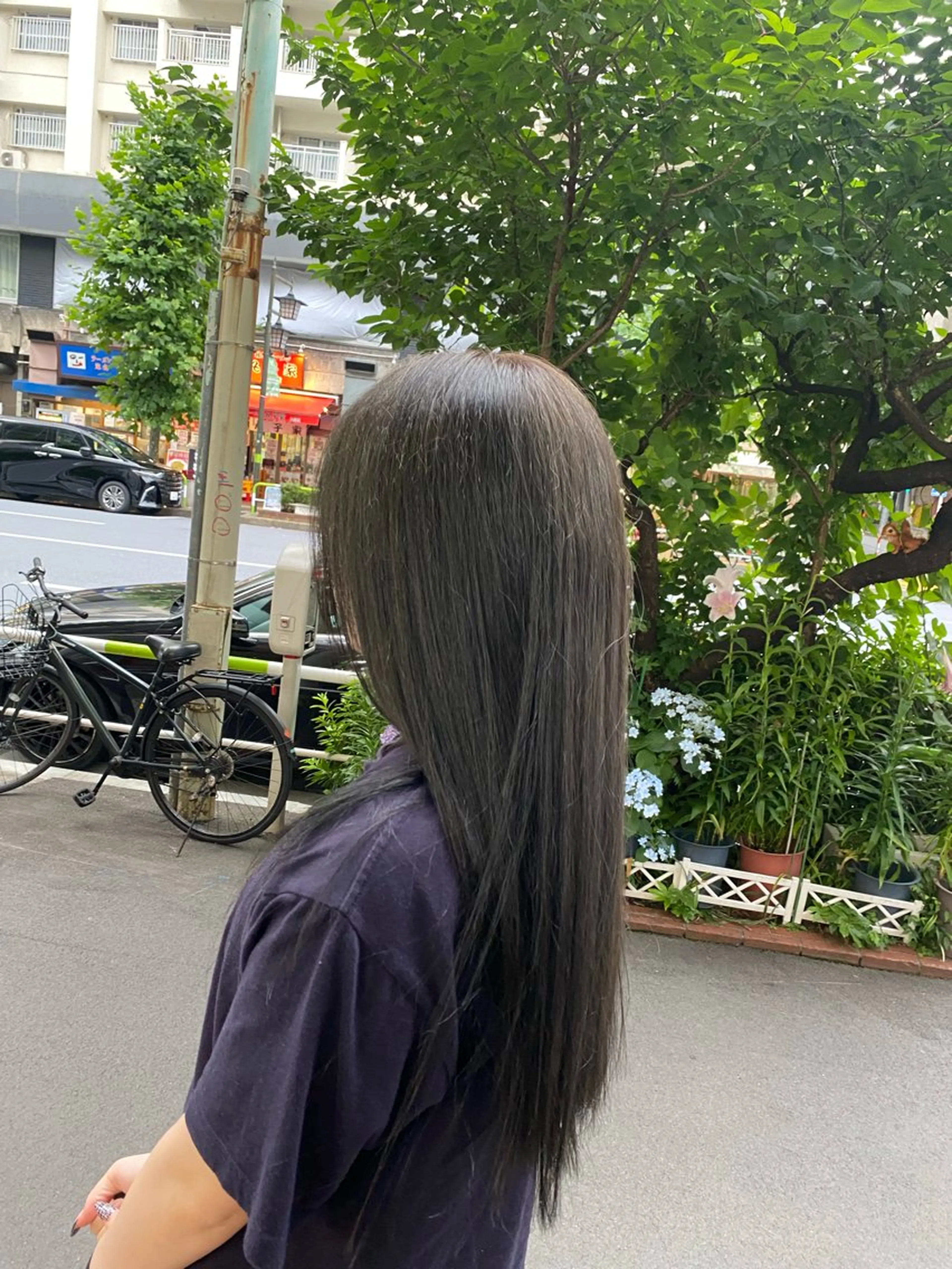 セミロング カラー アッシュ オリーブアッシュ メンズ特化 エシカル　松原大将のヘアスタイル